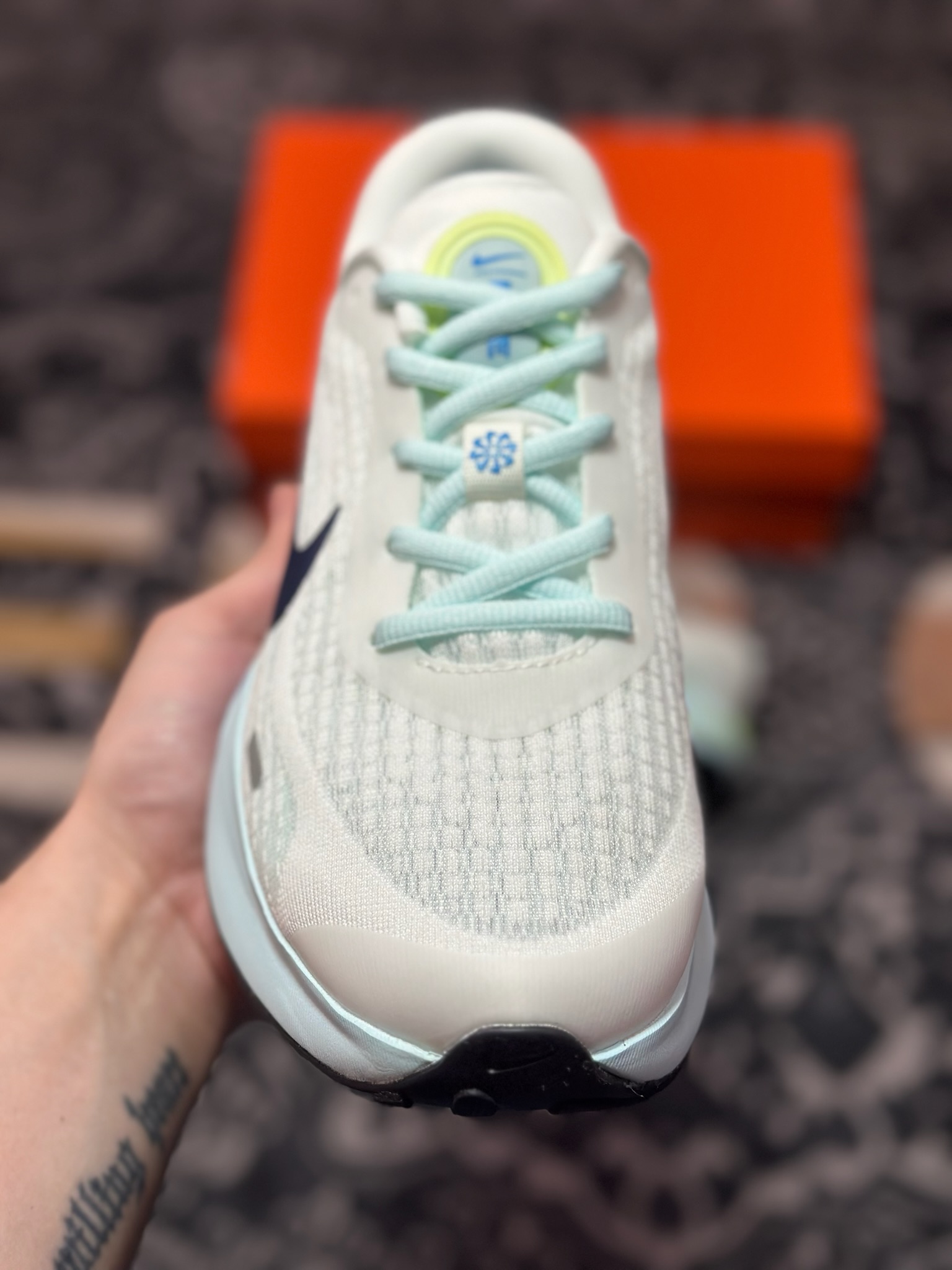 原厂级别 NK Journey Run 舒适简约轻质缓震休闲运动跑步鞋  FN0228-101