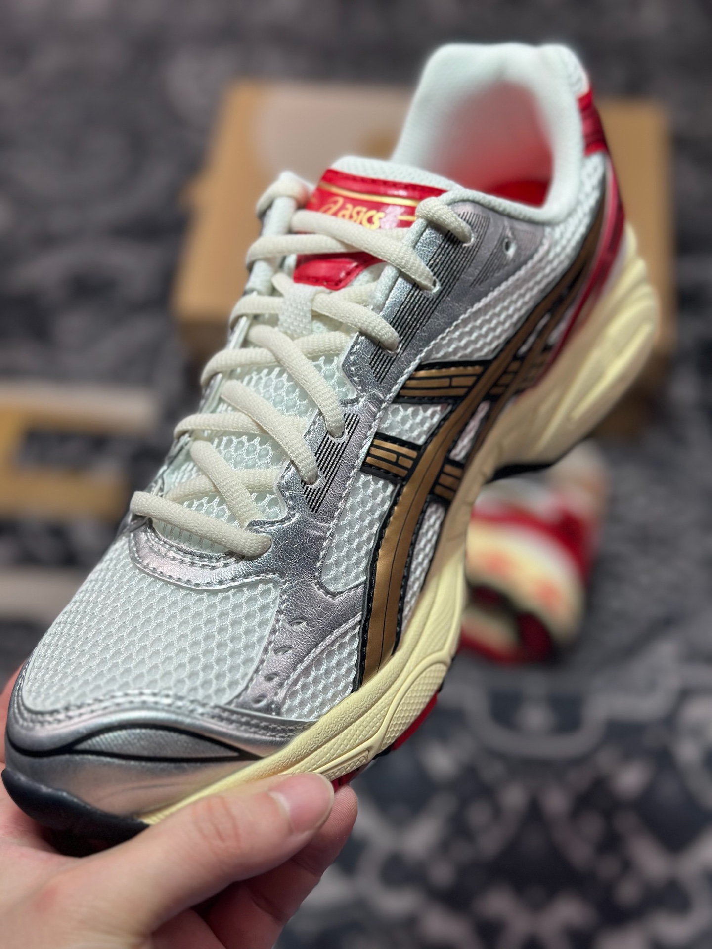 优选 原装级别 纯原 Asics 亚瑟士 GEL-Kayano 14 低帮运动休闲跑步鞋 银金红 1203A692-100-Chinese UA Cheap High Quatity Brand Clothes Bags handbags Sneakers wholesale wholesaler seller from China Factory suppliers Fashion Clothing Shoes best Quality Beautiful Price 优选 原装级别 纯原 Asics 亚瑟士 GEL-Kayano 14 低帮运动休闲跑步鞋 银金红 1203A692-100