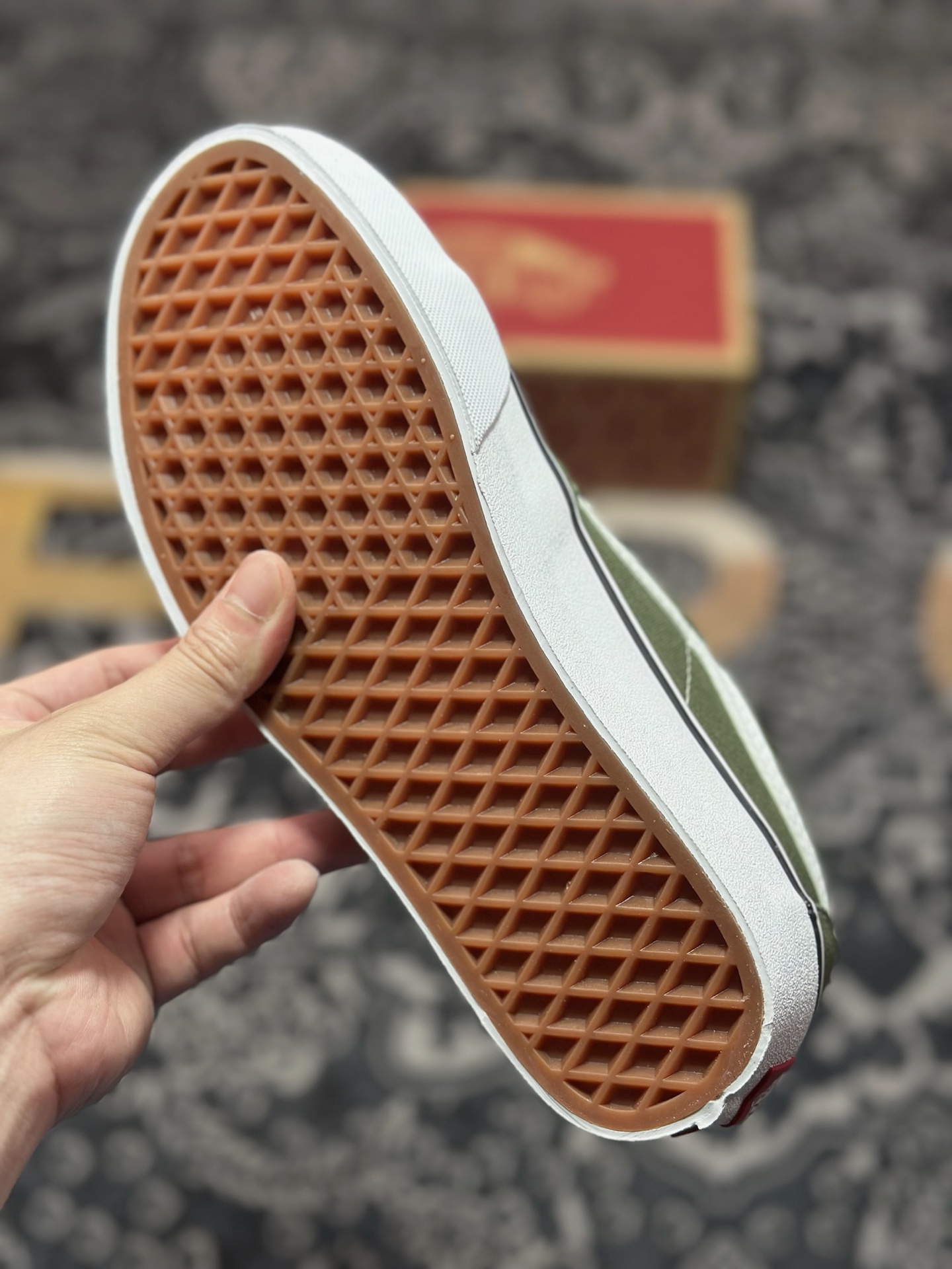 Vans SK8-Low 草绿色 全新一代 低帮硫化帆布鞋 VN0A4UUK0FI Vans SK8-Low 草绿色 全新一代 低帮硫化帆布鞋 VN0A4UUK0FI