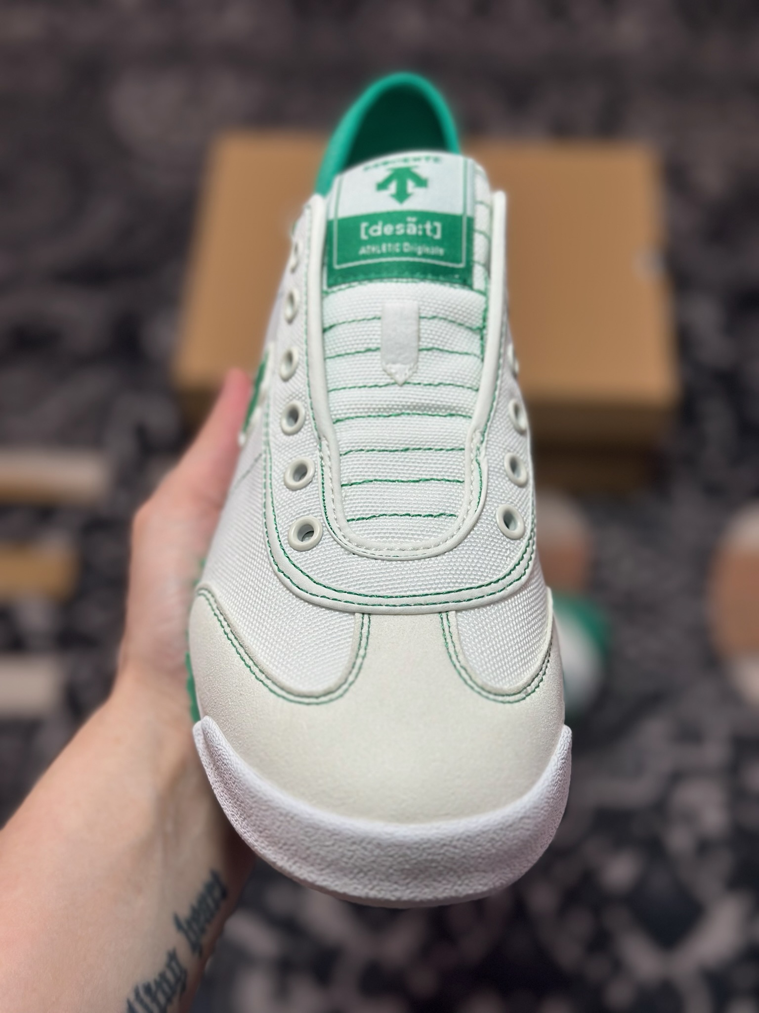 0 原装级别 DESCENTE Sport Style Chron Racer迪桑特舒适百搭防滑耐磨低帮生活休闲鞋