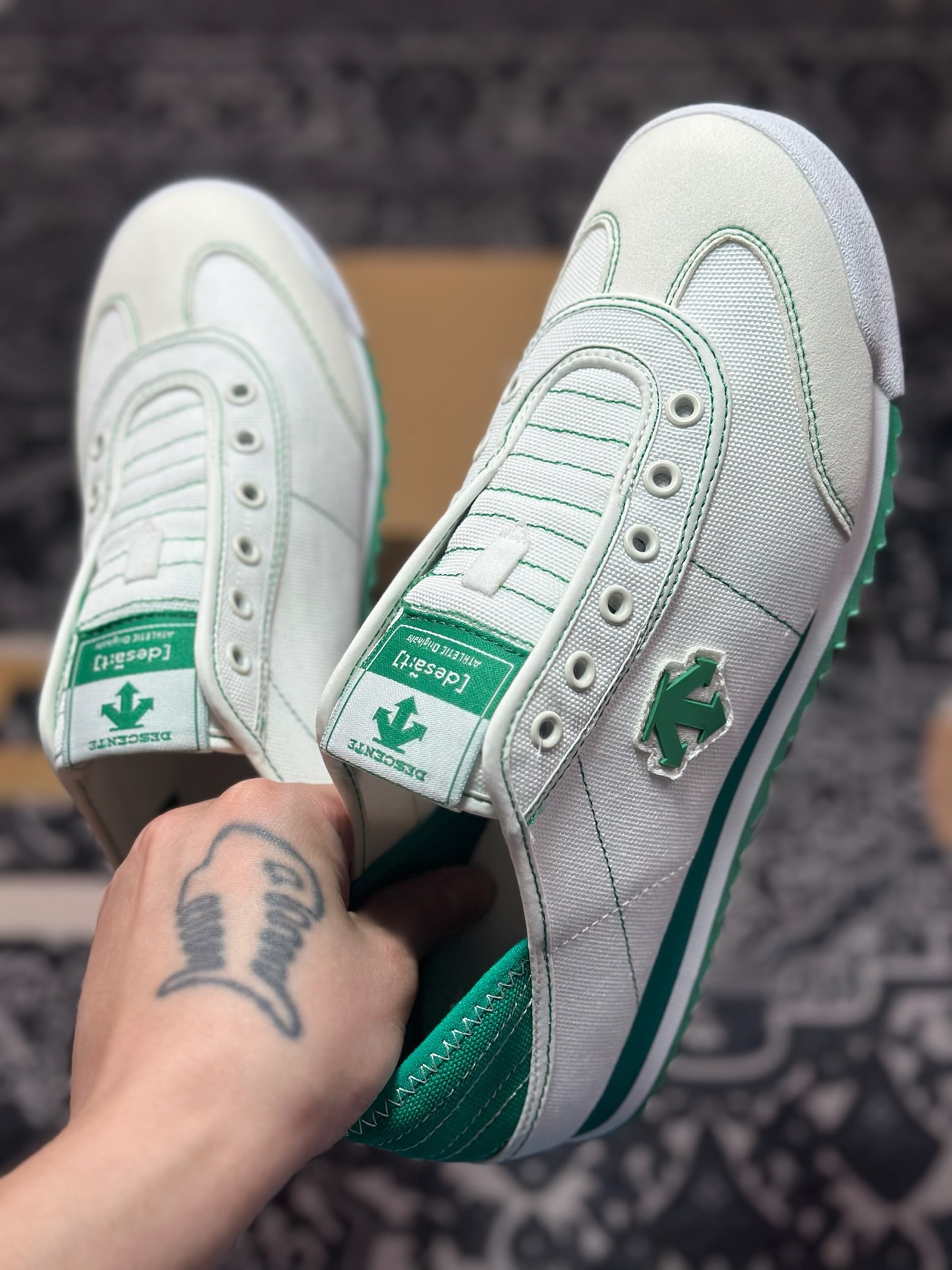 0 原装级别 DESCENTE Sport Style Chron Racer迪桑特舒适百搭防滑耐磨低帮生活休闲鞋