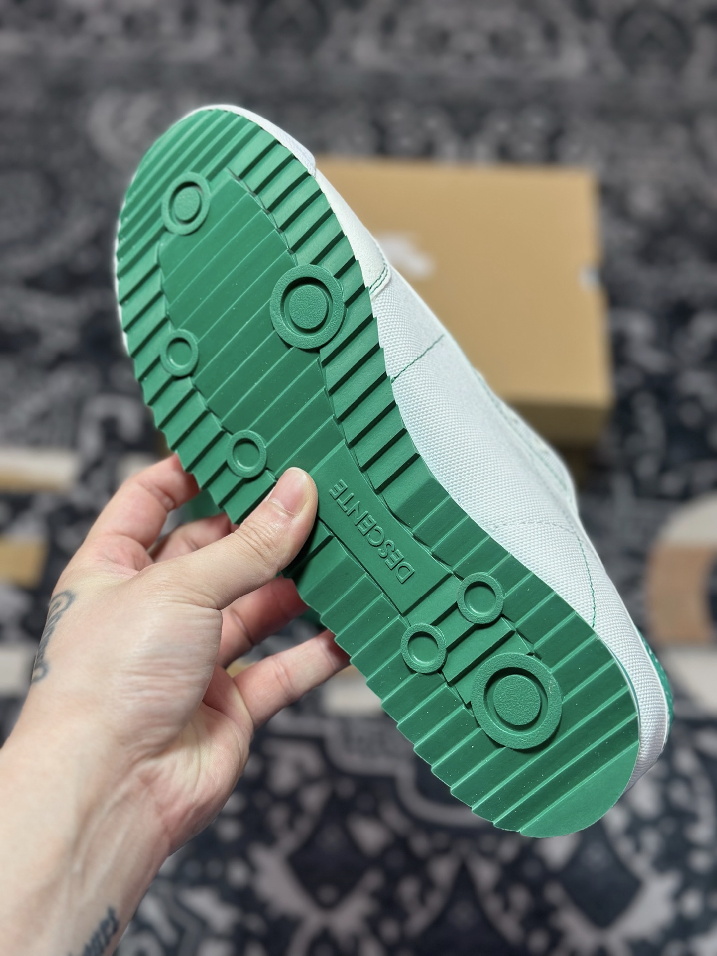 0 原装级别 DESCENTE Sport Style Chron Racer迪桑特舒适百搭防滑耐磨低帮生活休闲鞋