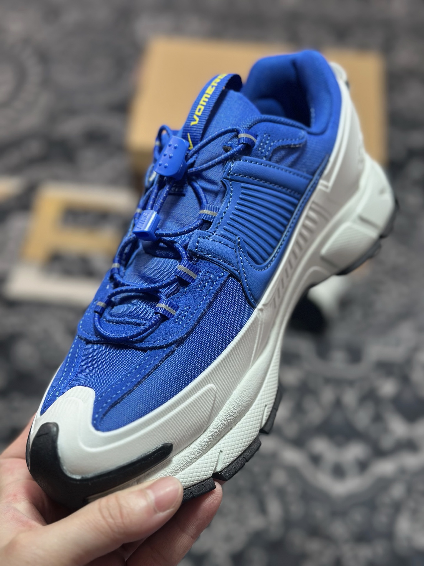 Nike Zoom Vomero 5 Roam”Racer Blue”佛莫罗5代徒步版系列经典复古增高厚底休闲运动慢跑鞋“白赛车蓝”FV2295-400