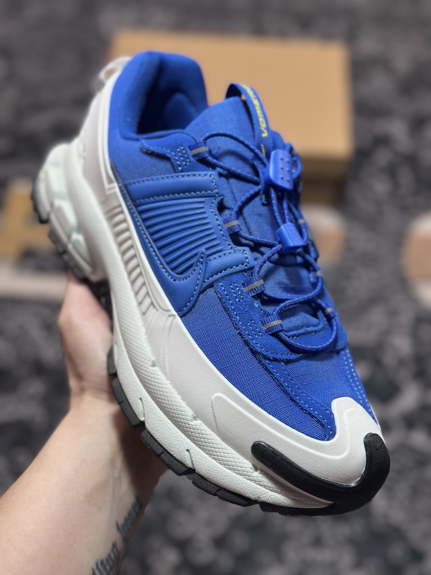 Nike Zoom Vomero 5 Roam”Racer Blue”佛莫罗5代徒步版系列经典复古增高厚底休闲运动慢跑鞋“白赛车蓝”FV2295-400