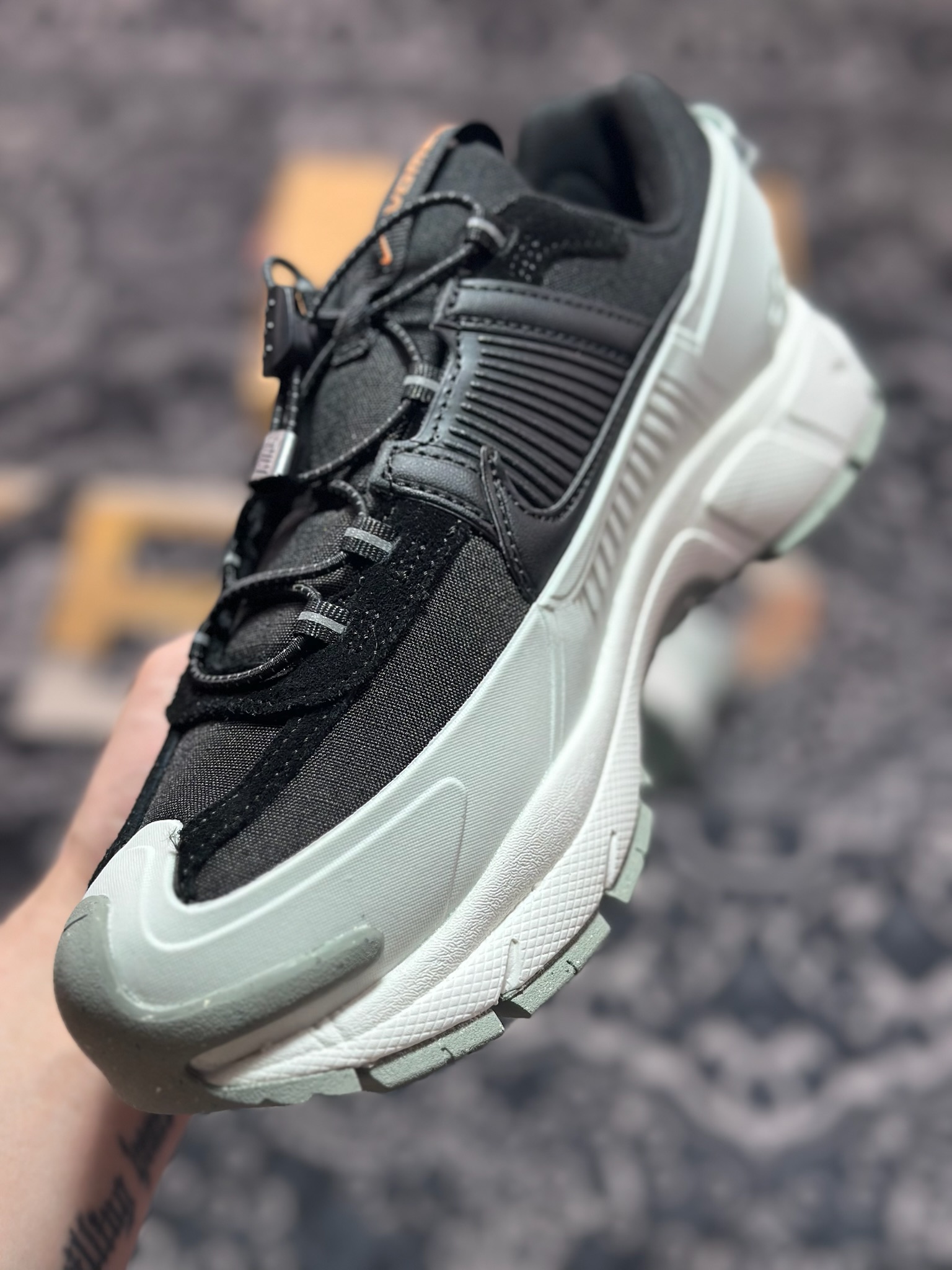 Nike Zoom Vomero 5 Roam佛莫罗5代徒步版系列经典复古增高厚底休闲运动慢跑鞋“白黑”FV2295-001