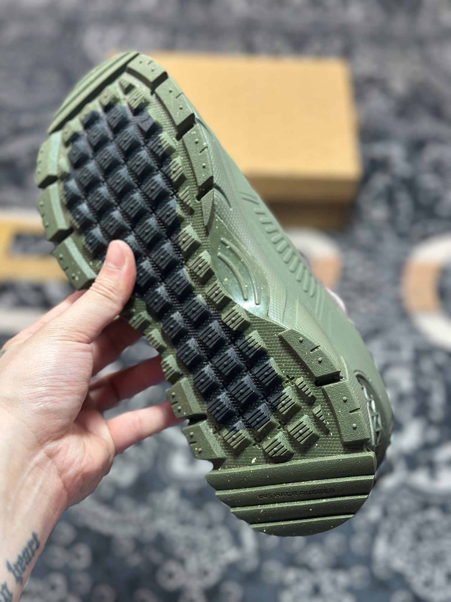 Nike Zoom Vomero 5 Roam佛莫罗5代徒步版系列经典复古增高厚底休闲运动慢跑鞋“灰紫绿”FV2295-201