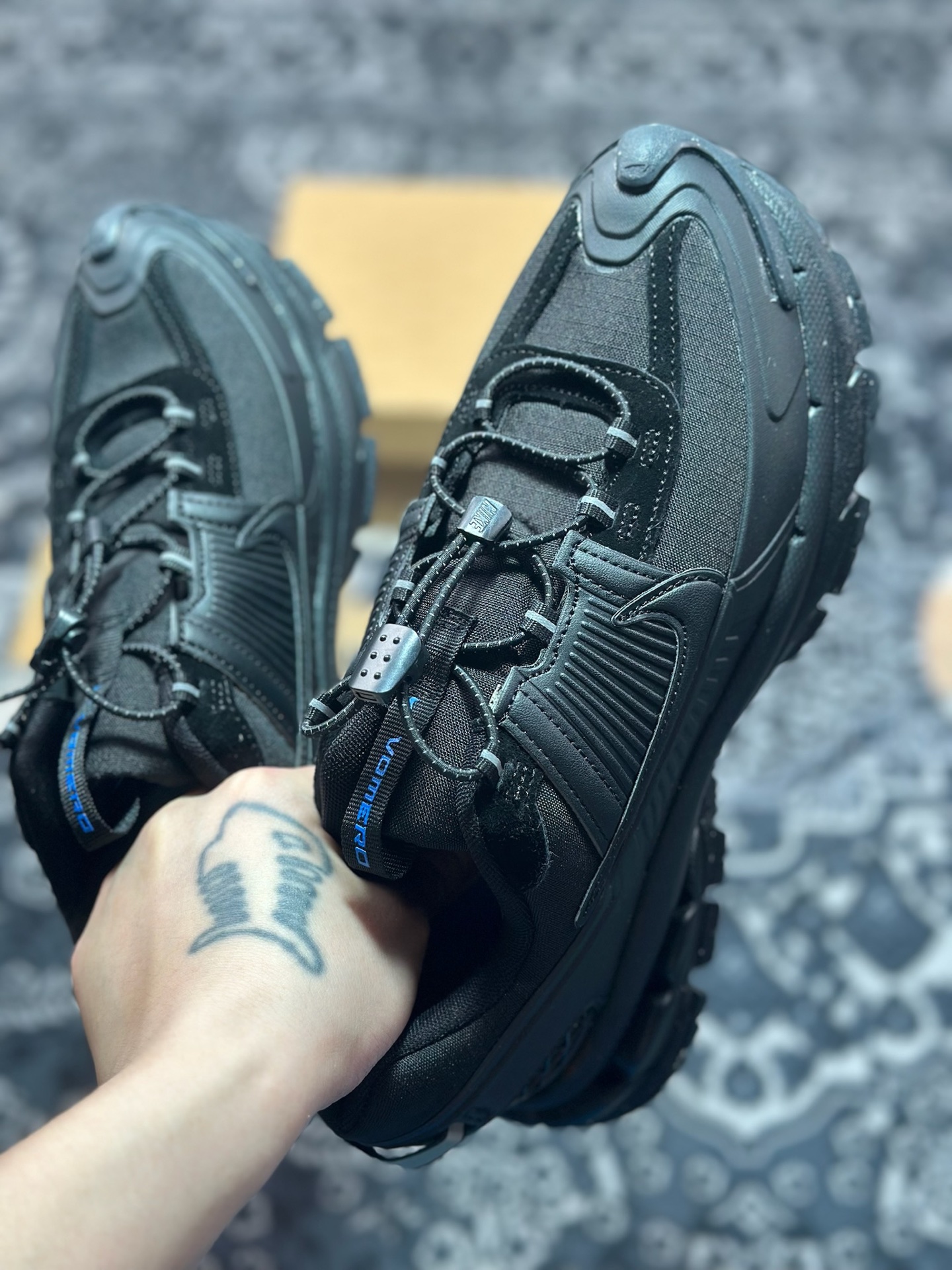 Nike Zoom Vomero 5 Roam佛莫罗5代徒步版系列经典复古增高厚底休闲运动慢跑鞋“全黑”FV2295-002