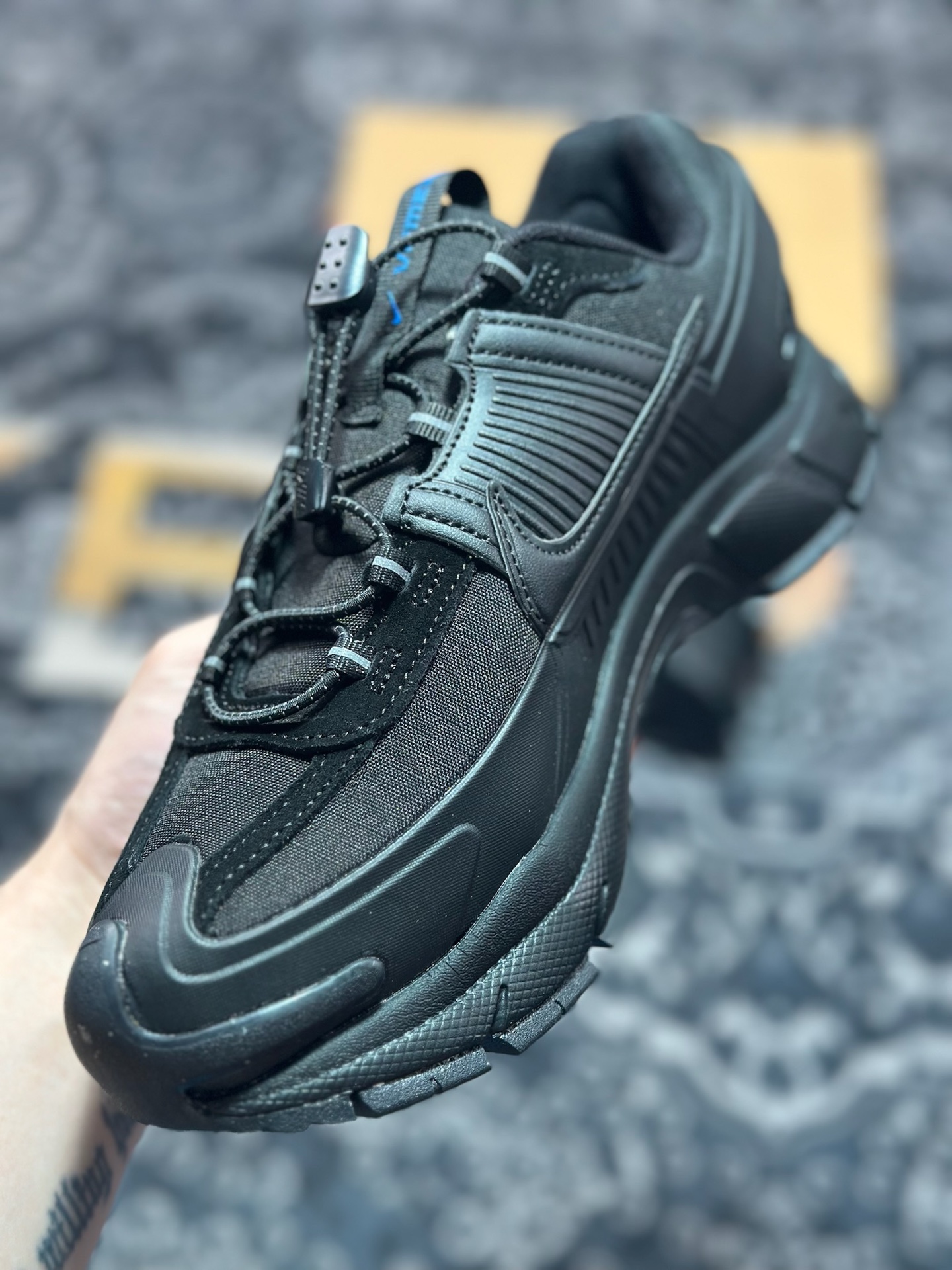 Nike Zoom Vomero 5 Roam佛莫罗5代徒步版系列经典复古增高厚底休闲运动慢跑鞋“全黑”FV2295-002