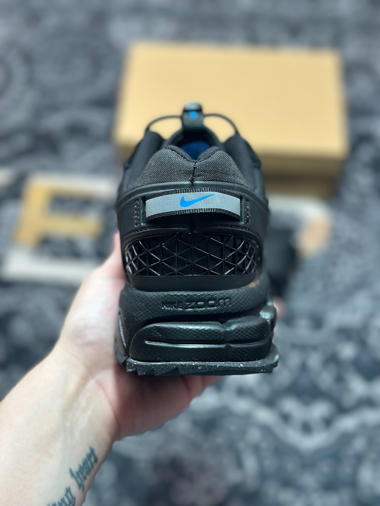 Nike Zoom Vomero 5 Roam佛莫罗5代徒步版系列经典复古增高厚底休闲运动慢跑鞋“全黑”FV2295-002