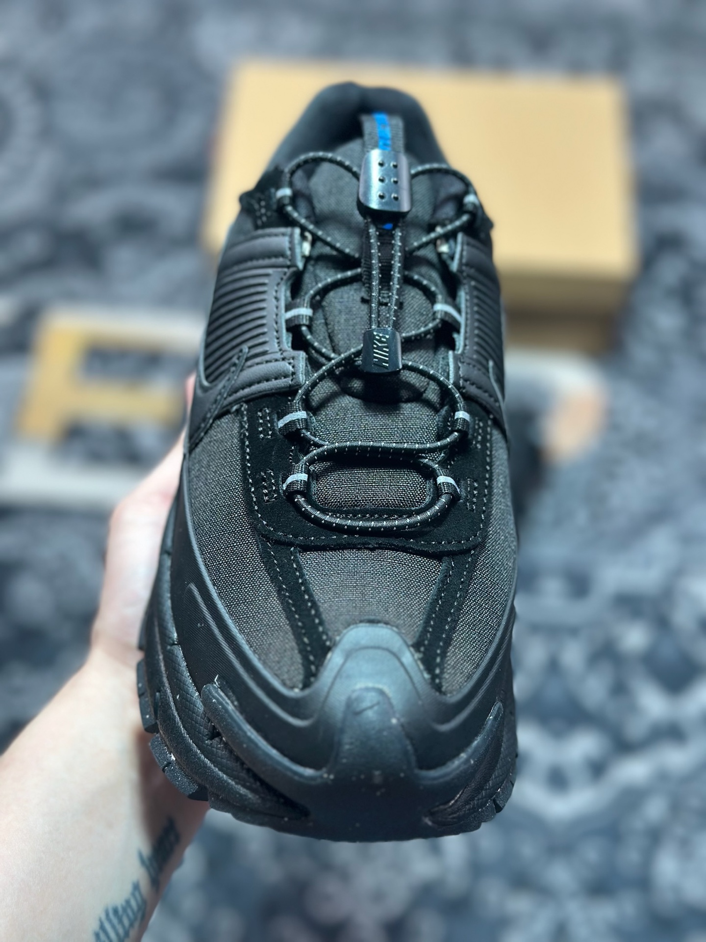 Nike Zoom Vomero 5 Roam佛莫罗5代徒步版系列经典复古增高厚底休闲运动慢跑鞋“全黑”FV2295-002