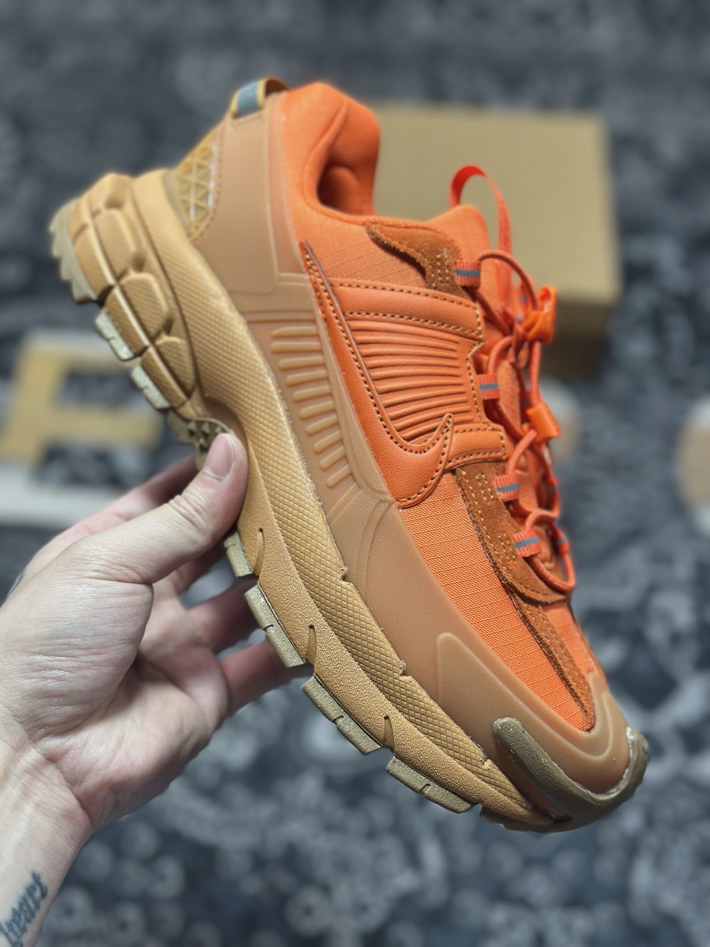 Nike Zoom Vomero 5 Roam佛莫罗5代徒步版系列经典复古增高厚底休闲运动慢跑鞋“卡其橙”FV2295-800 Nike Zoom Vomero 5 Roam佛莫罗5代徒步版系列经典复古增高厚底休闲运动慢跑鞋“卡其橙”FV2295-800