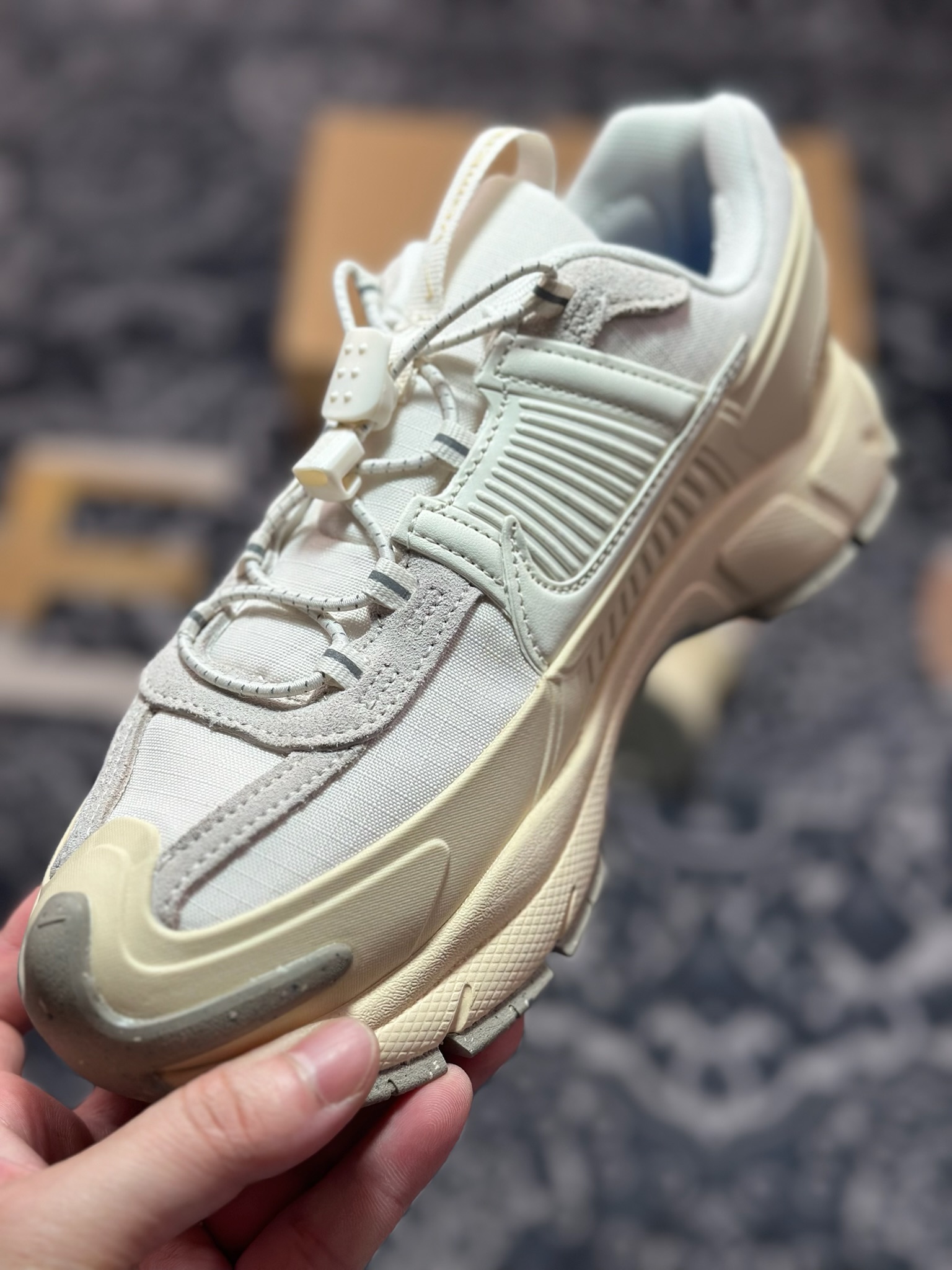 Nike Zoom Vomero 5 Roam佛莫罗5代徒步版系列经典复古增高厚底休闲运动慢跑鞋“杏白”FV2295-101 Nike Zoom Vomero 5 Roam佛莫罗5代徒步版系列经典复古增高厚底休闲运动慢跑鞋“杏白”FV2295-101