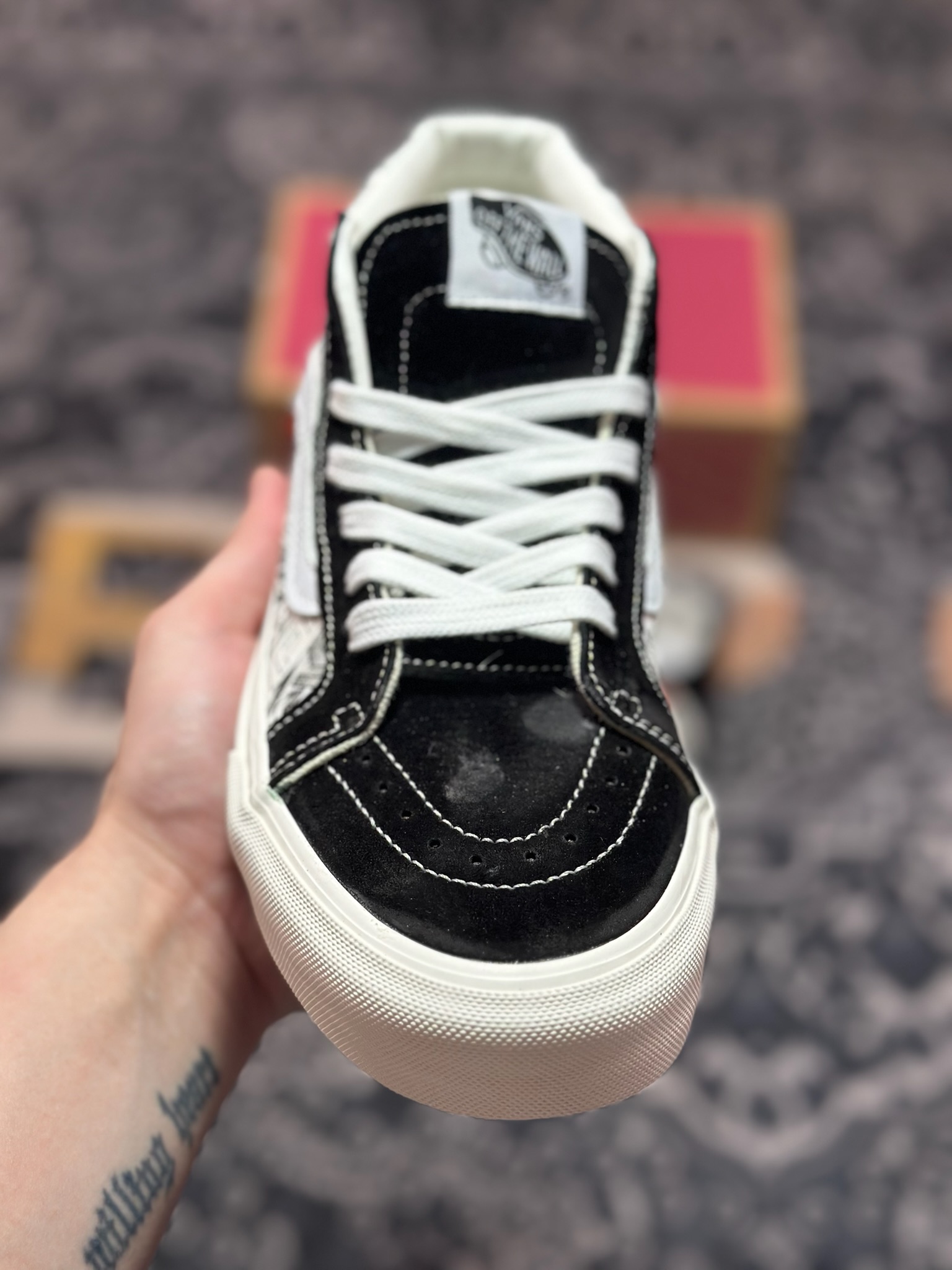 Vans Sk8-Mid SNS 黑白涂鸦中帮 以当地 Venice 沙滩为主题
