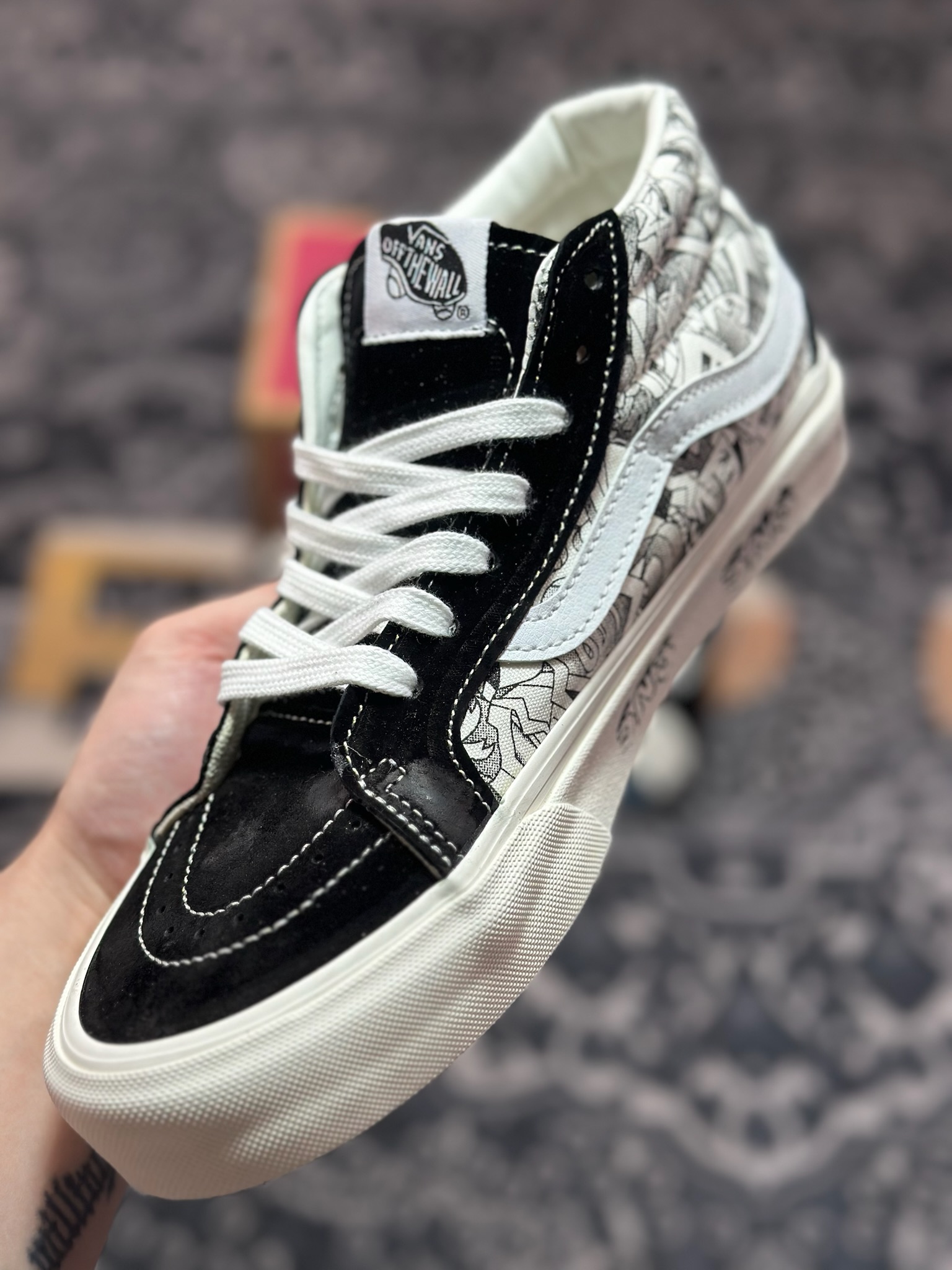 Vans Sk8-Mid SNS 黑白涂鸦中帮 以当地 Venice 沙滩为主题