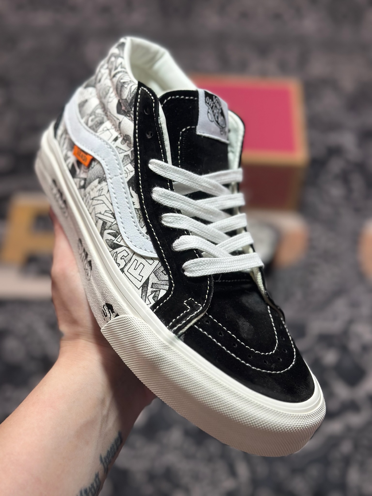 Vans Sk8-Mid SNS 黑白涂鸦中帮 以当地 Venice 沙滩为主题