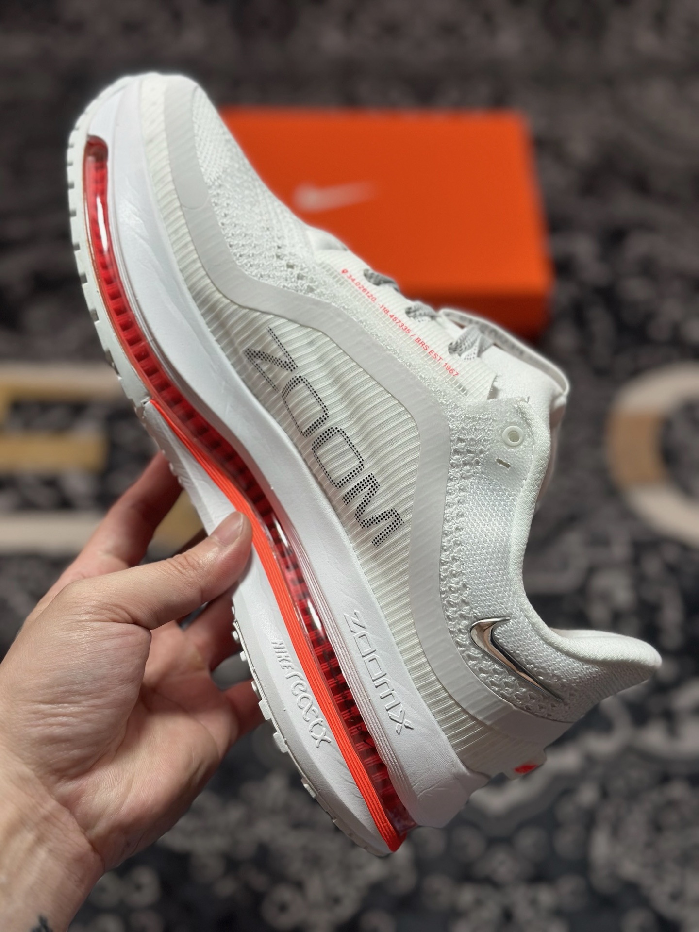 优选 原装级别 NIKE PEGASUS PREMIUM耐克飞马公路跑步鞋  HQ2592-101