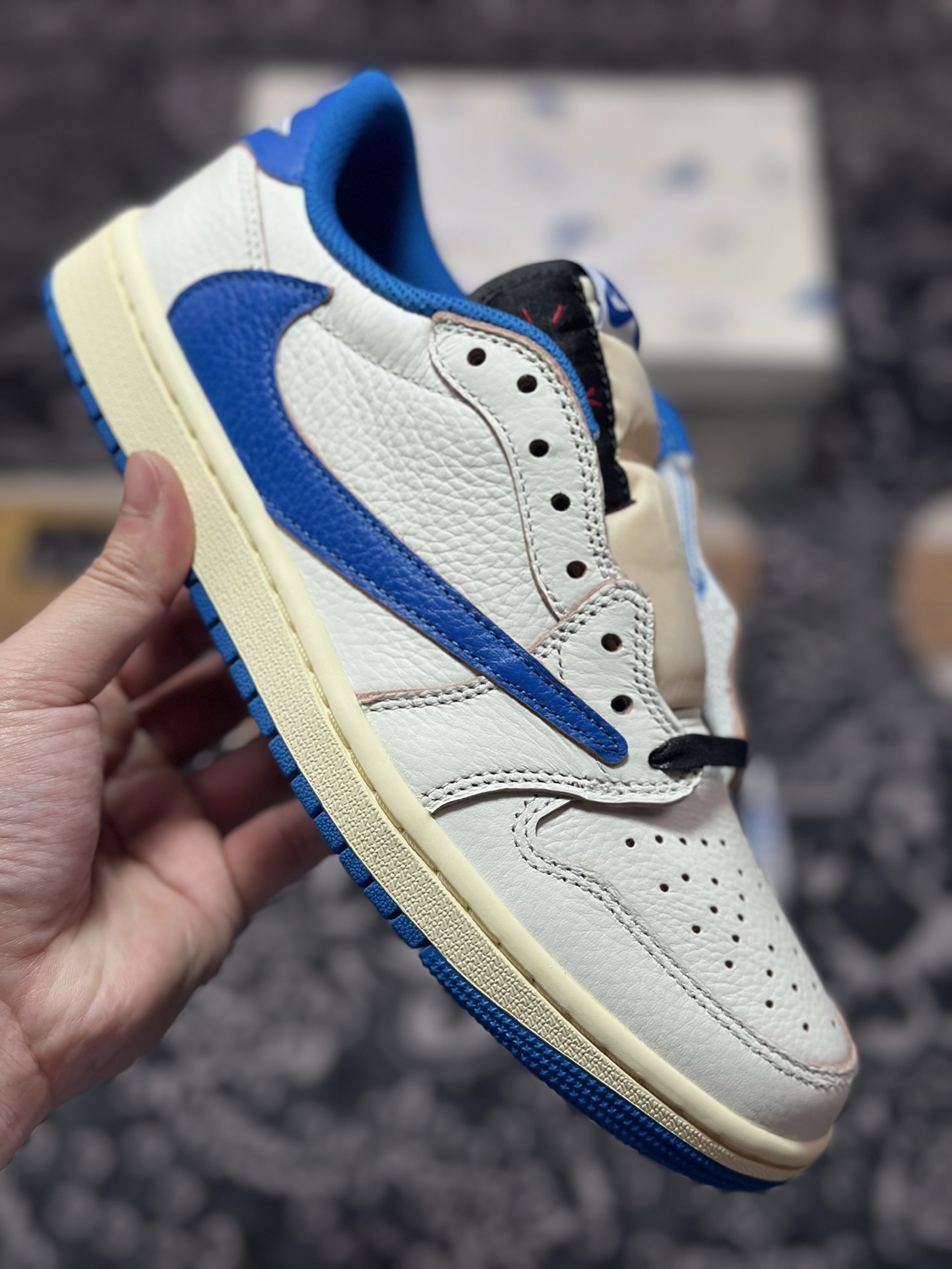 优选 原装级别Fragment x Travis Scott x Air Jordan 1 AJ1乔1 TS 藤原浩联名倒钩 DM7866-104-Chinese UA Cheap High Quatity Brand Clothes Bags handbags Sneakers wholesale wholesaler seller from China Factory suppliers Fashion Clothing Shoes best Quality Beautiful Price 优选 原装级别Fragment x Travis Scott x Air Jordan 1 AJ1乔1 TS 藤原浩联名倒钩 DM7866-104