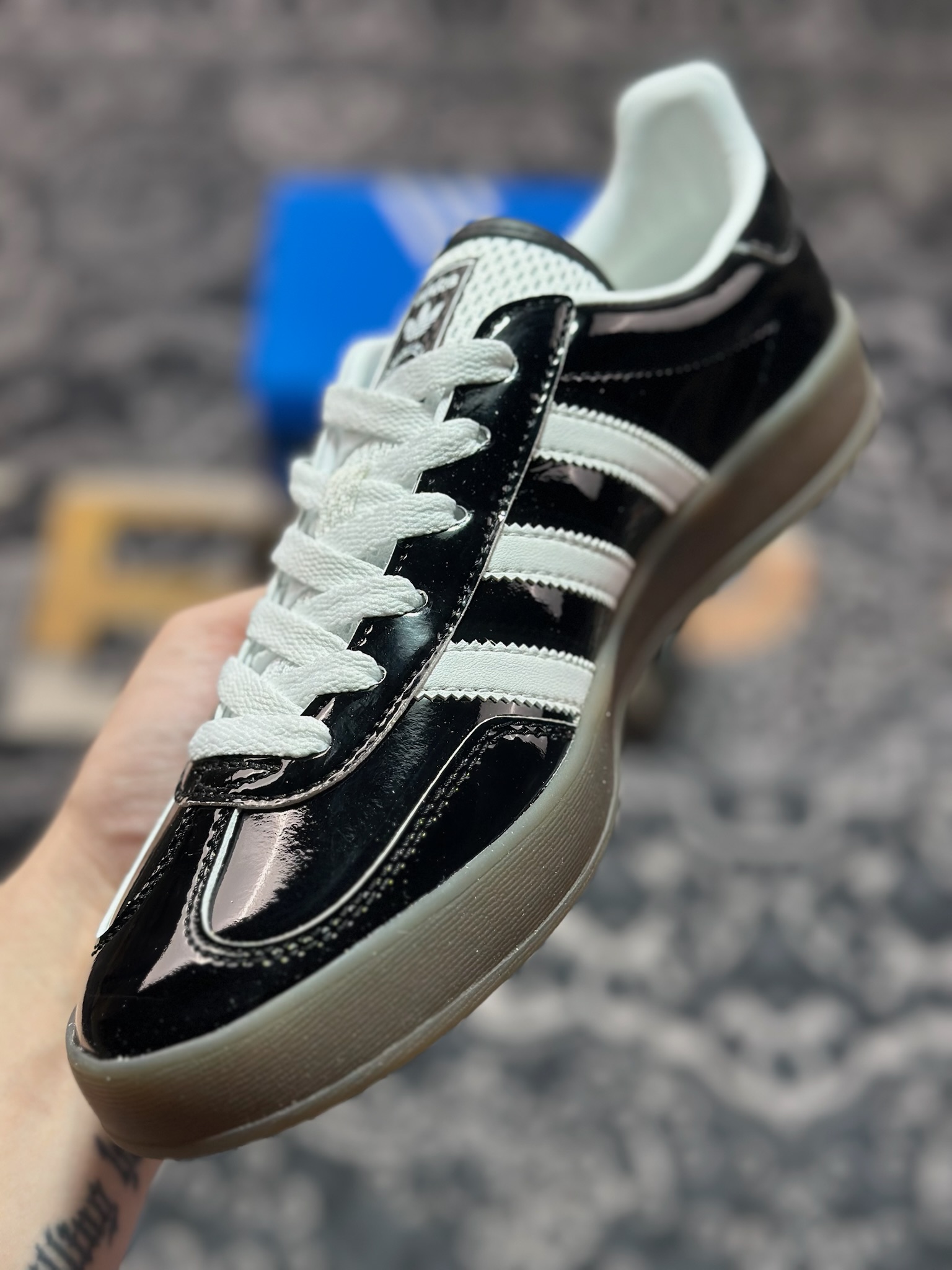 0 原装级别 AD Originals Gazelle Indoor 漆皮黑白 三叶草复古休闲运动板鞋  JQ8124