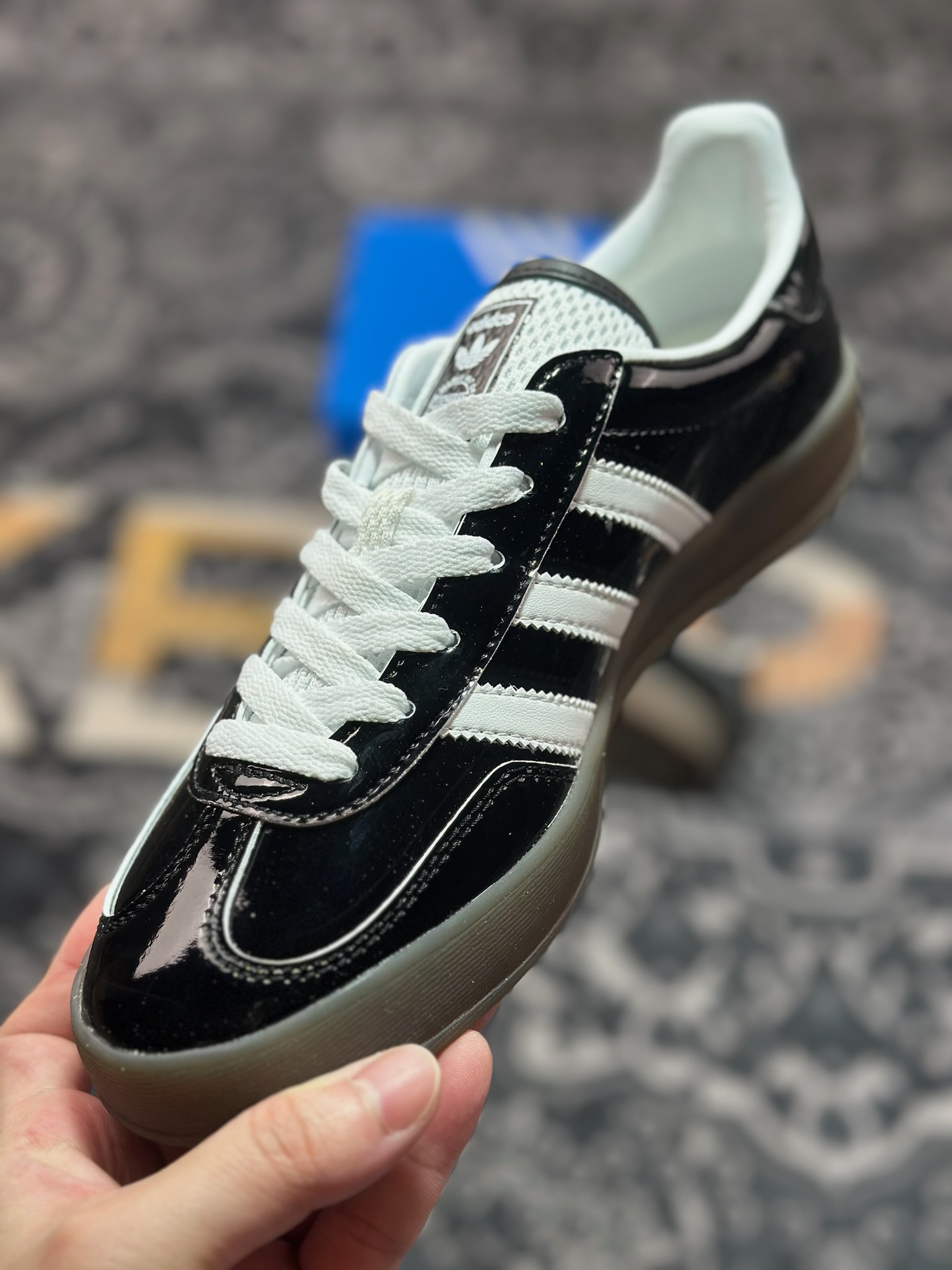 0 原装级别 AD Originals Gazelle Indoor 漆皮黑白 三叶草复古休闲运动板鞋  JQ8124