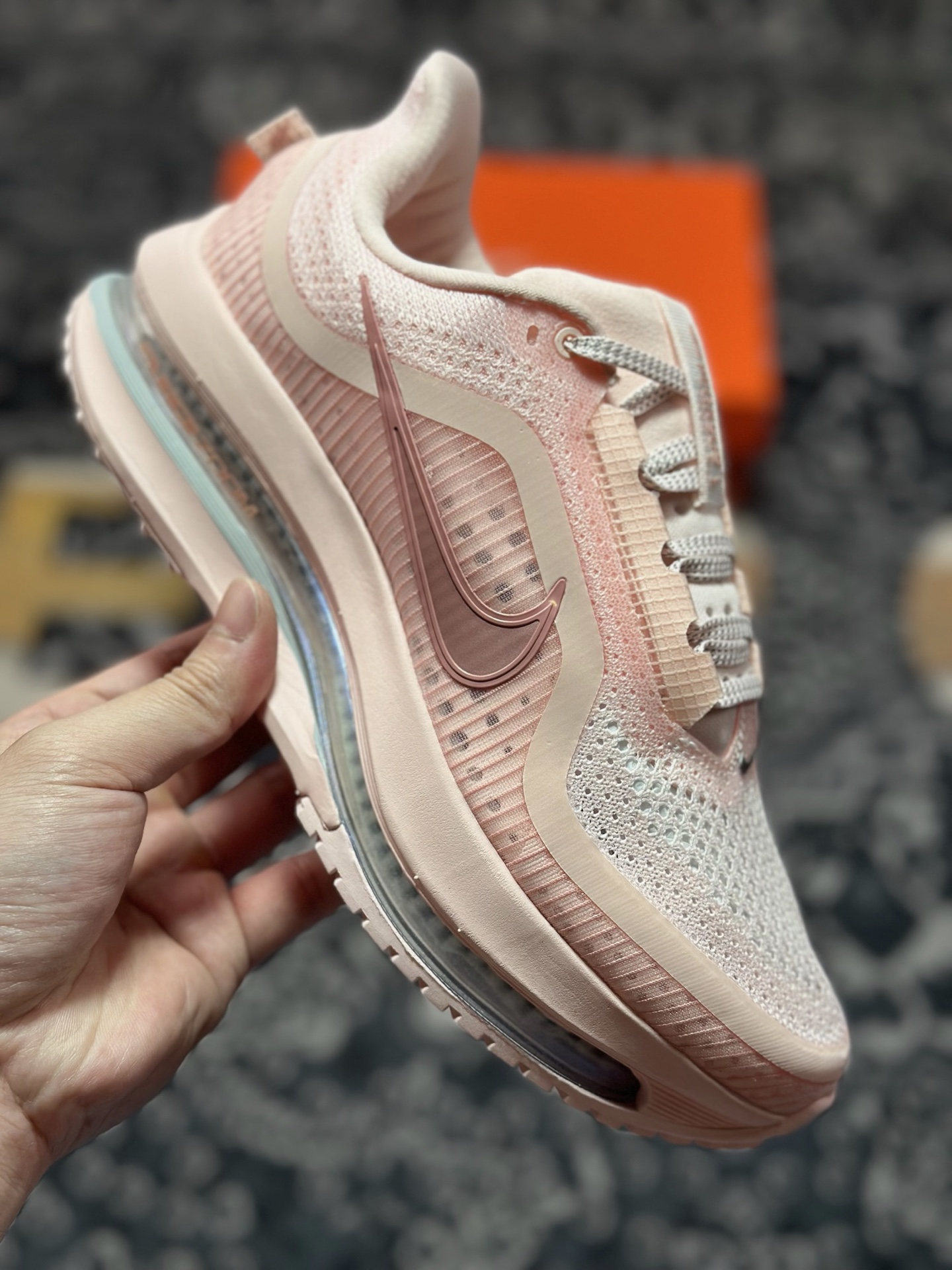 0 原装级别 NIKE PEGASUS PREMIUM耐克飞马公路跑步鞋  HQ2593-601