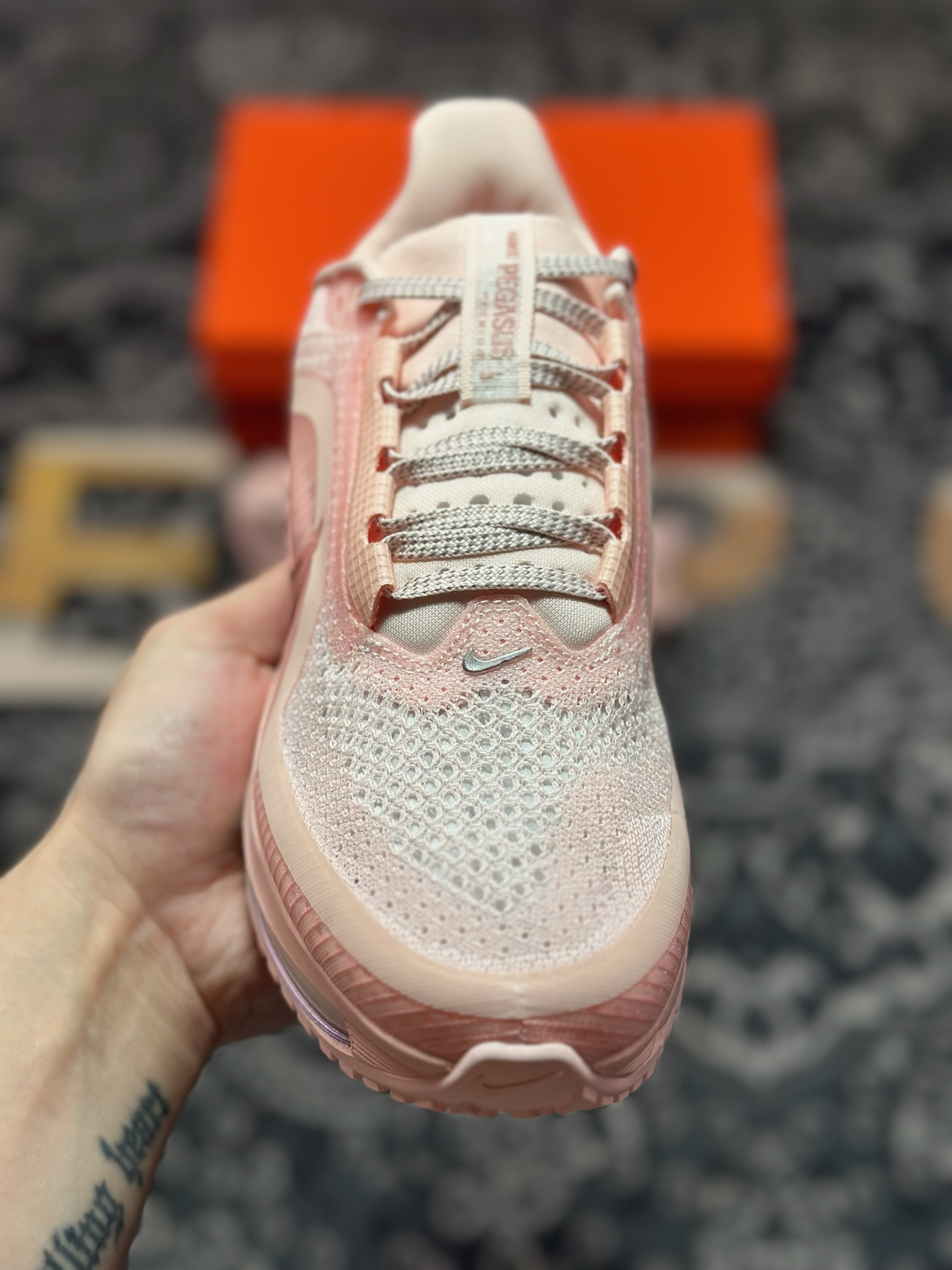 0 原装级别 NIKE PEGASUS PREMIUM耐克飞马公路跑步鞋  HQ2593-601