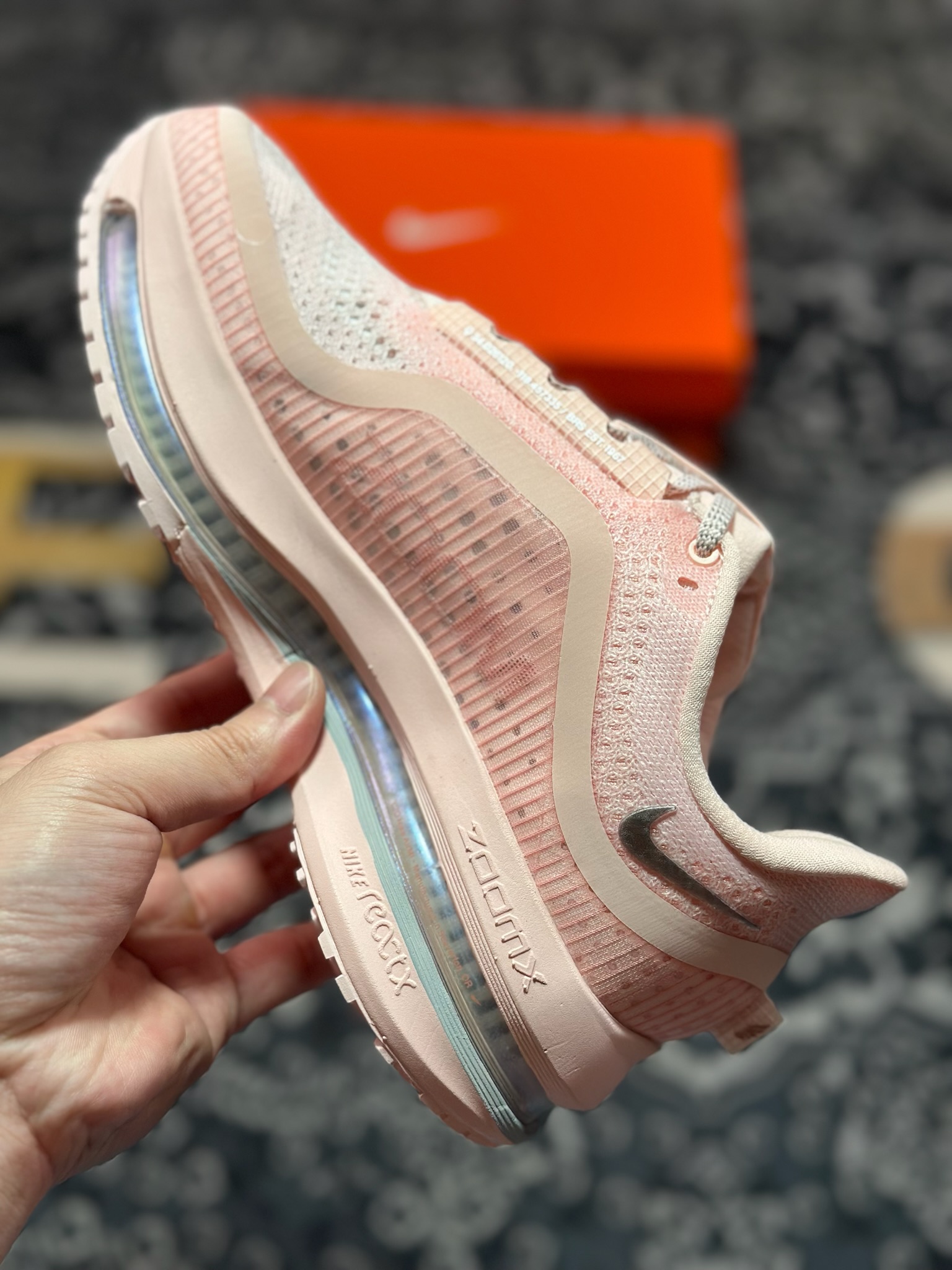 0 原装级别 NIKE PEGASUS PREMIUM耐克飞马公路跑步鞋  HQ2593-601