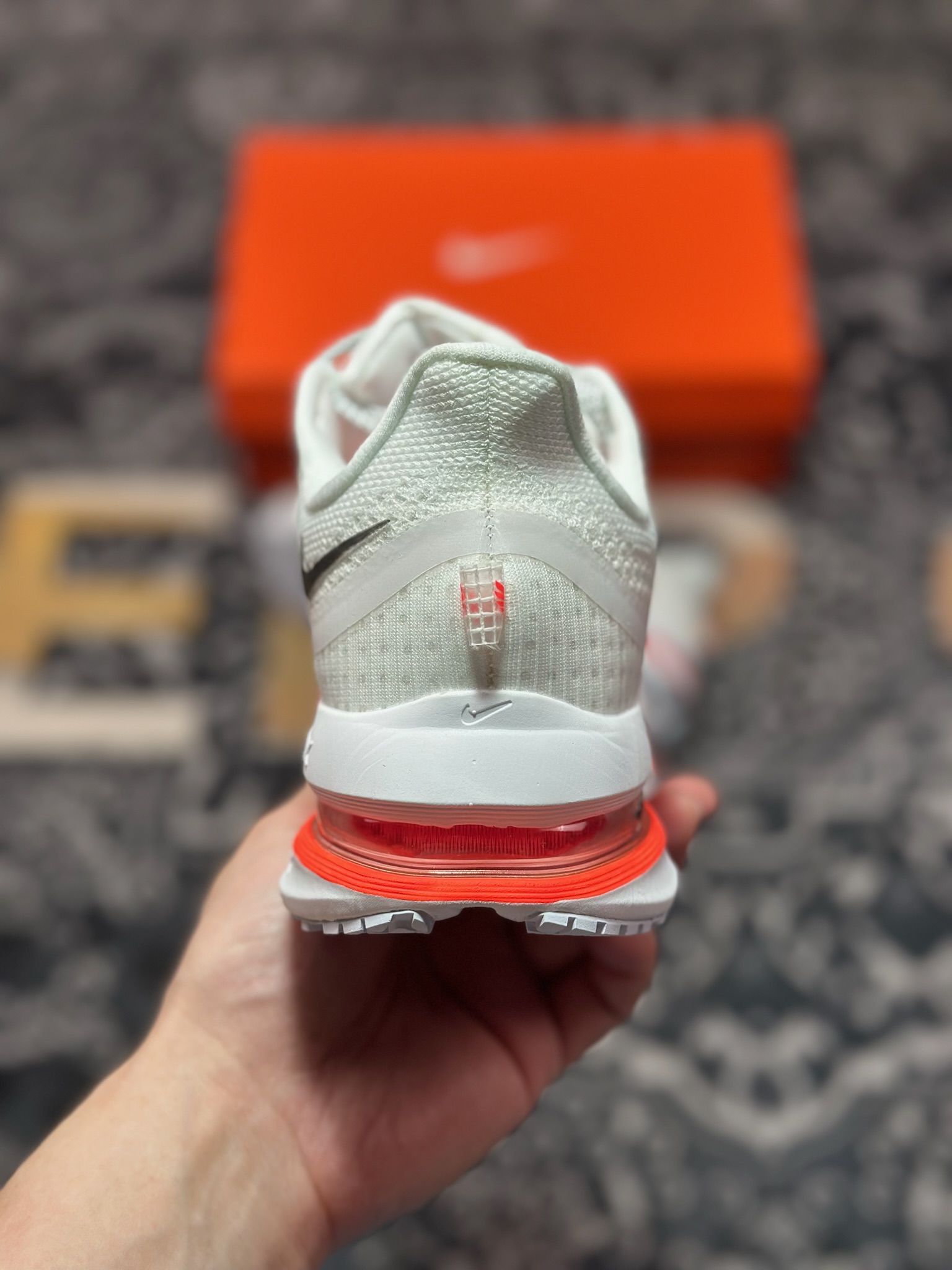 0 原装级别 NIKE PEGASUS PREMIUM耐克飞马公路跑步鞋  HQ2592-101