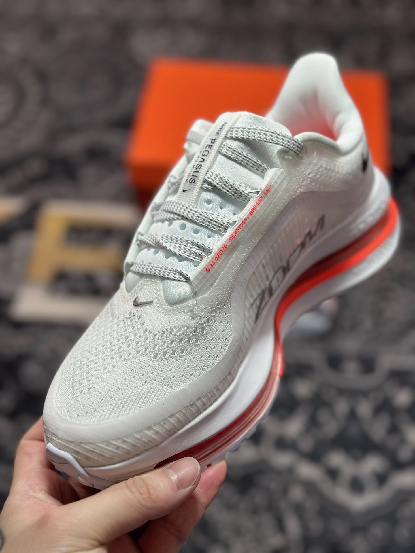 0 原装级别 NIKE PEGASUS PREMIUM耐克飞马公路跑步鞋  HQ2592-101