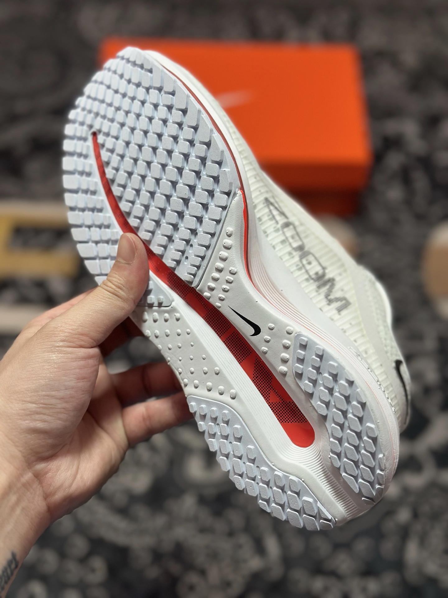 0 原装级别 NIKE PEGASUS PREMIUM耐克飞马公路跑步鞋  HQ2592-101