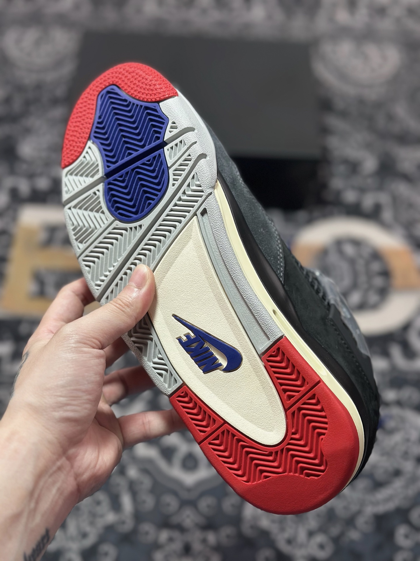 优选 原装级别 纯原版本 Air Jordan 4 Rare Air ”Laser” 黑灰 FV5029-003