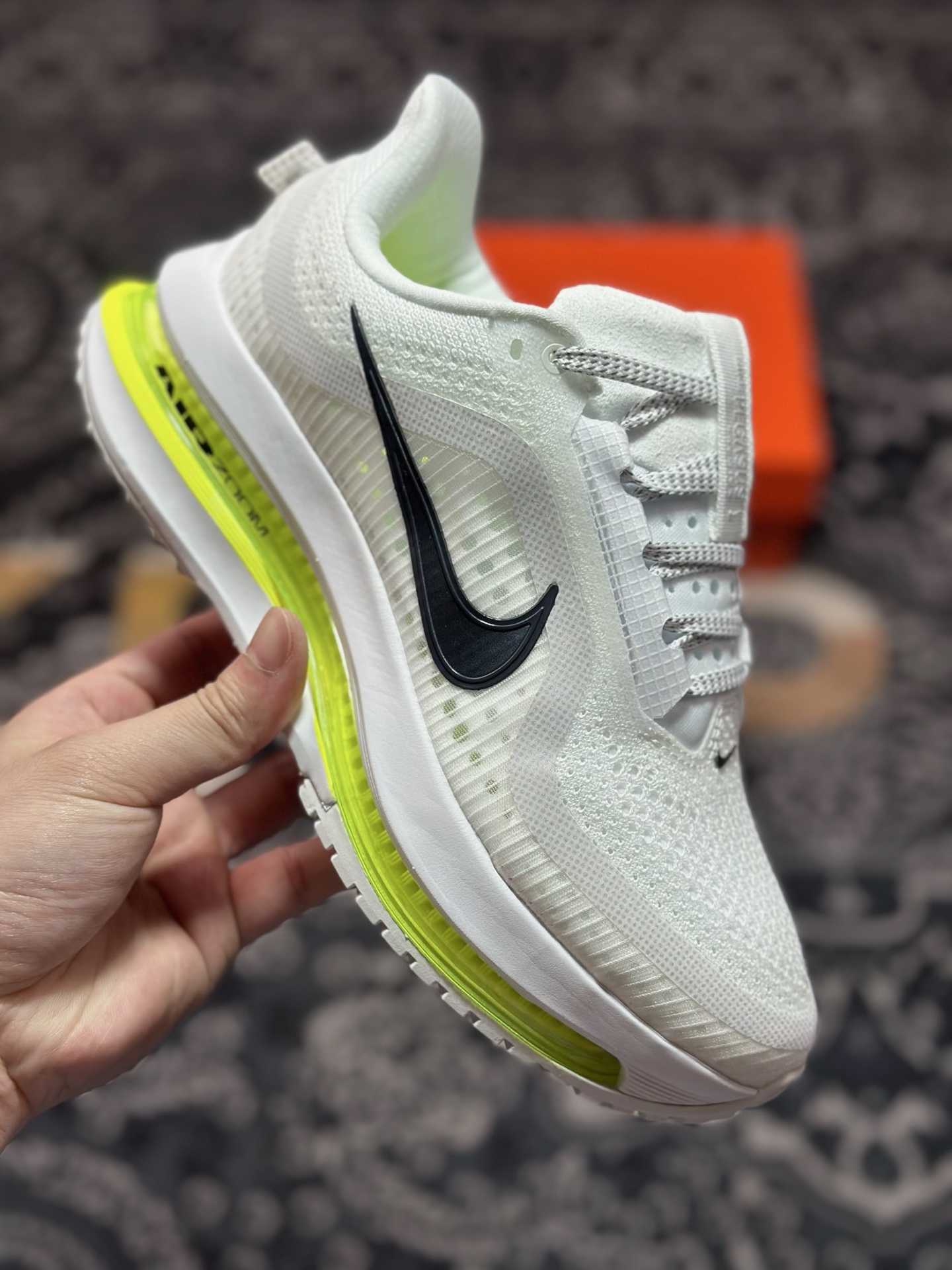 原装级别 NIKE PEGASUS PREMIUM耐克飞马公路跑步鞋 HQ2592-100