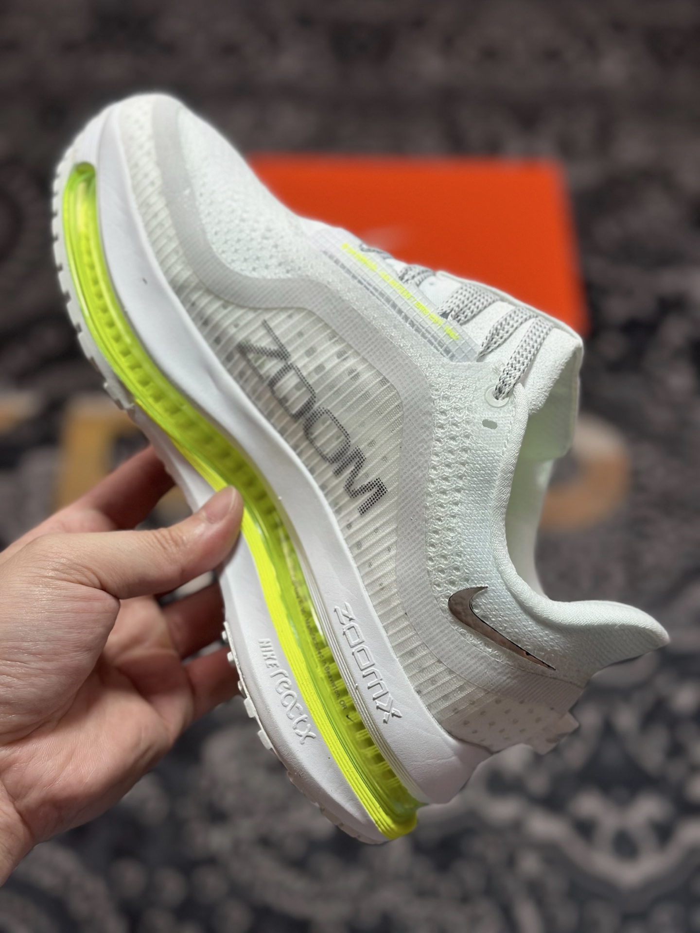 原装级别 NIKE PEGASUS PREMIUM耐克飞马公路跑步鞋 HQ2592-100