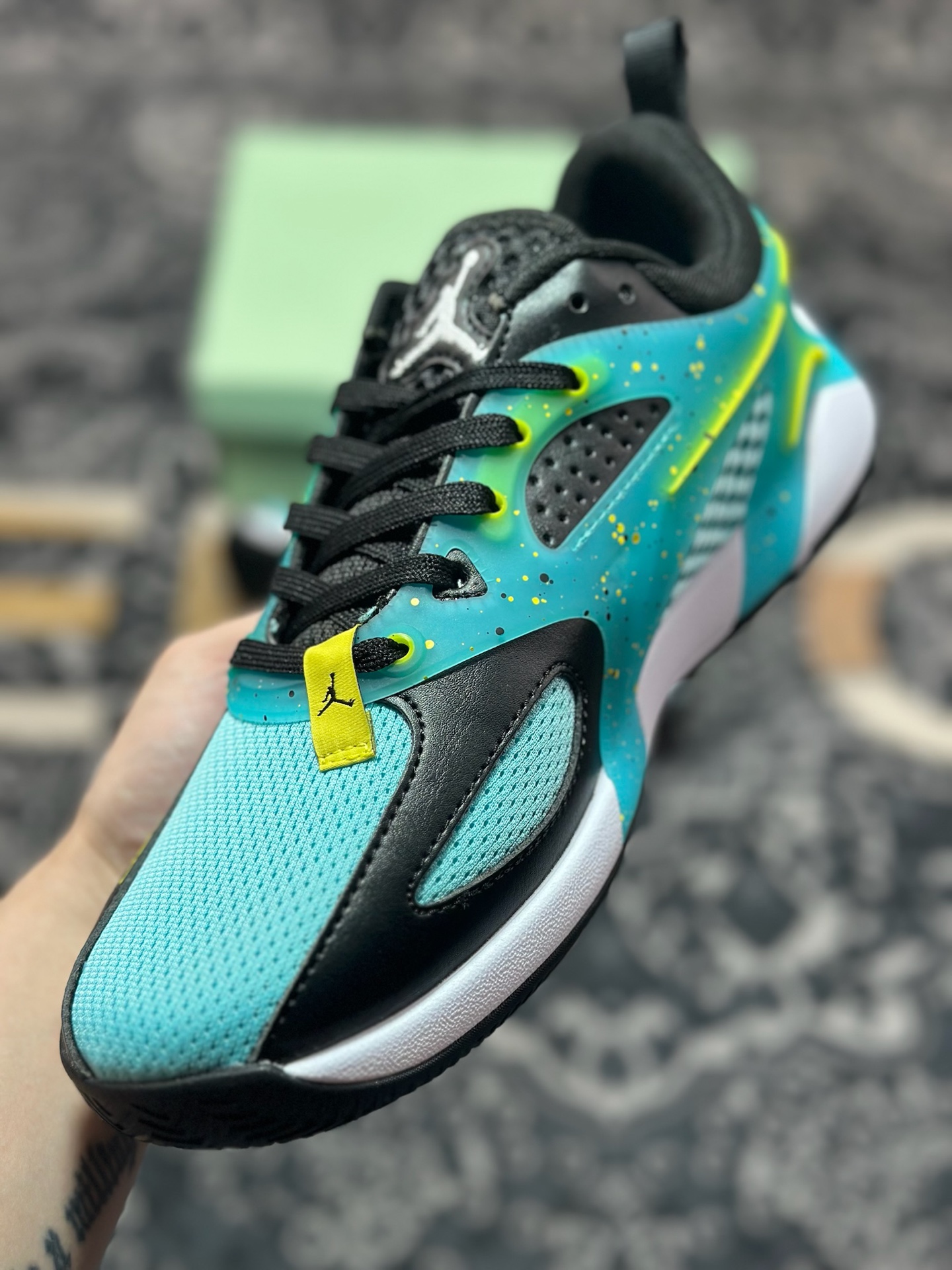 原装级别 Jordan Heir系列 Seattle Rotary 柔软舒适 防滑耐磨 低帮 篮球鞋 男 蓝黑