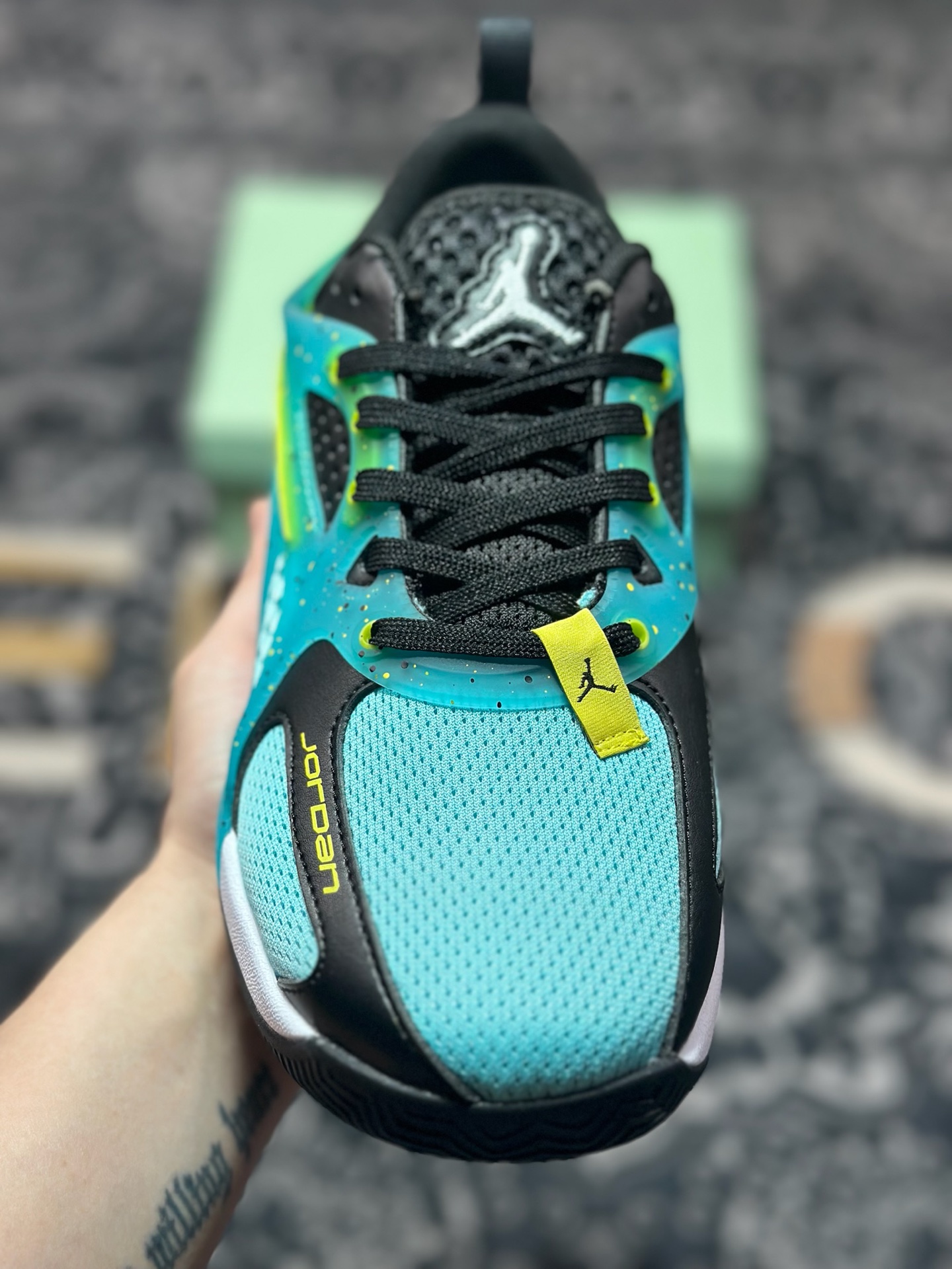 原装级别 Jordan Heir系列 Seattle Rotary 柔软舒适 防滑耐磨 低帮 篮球鞋 男 蓝黑