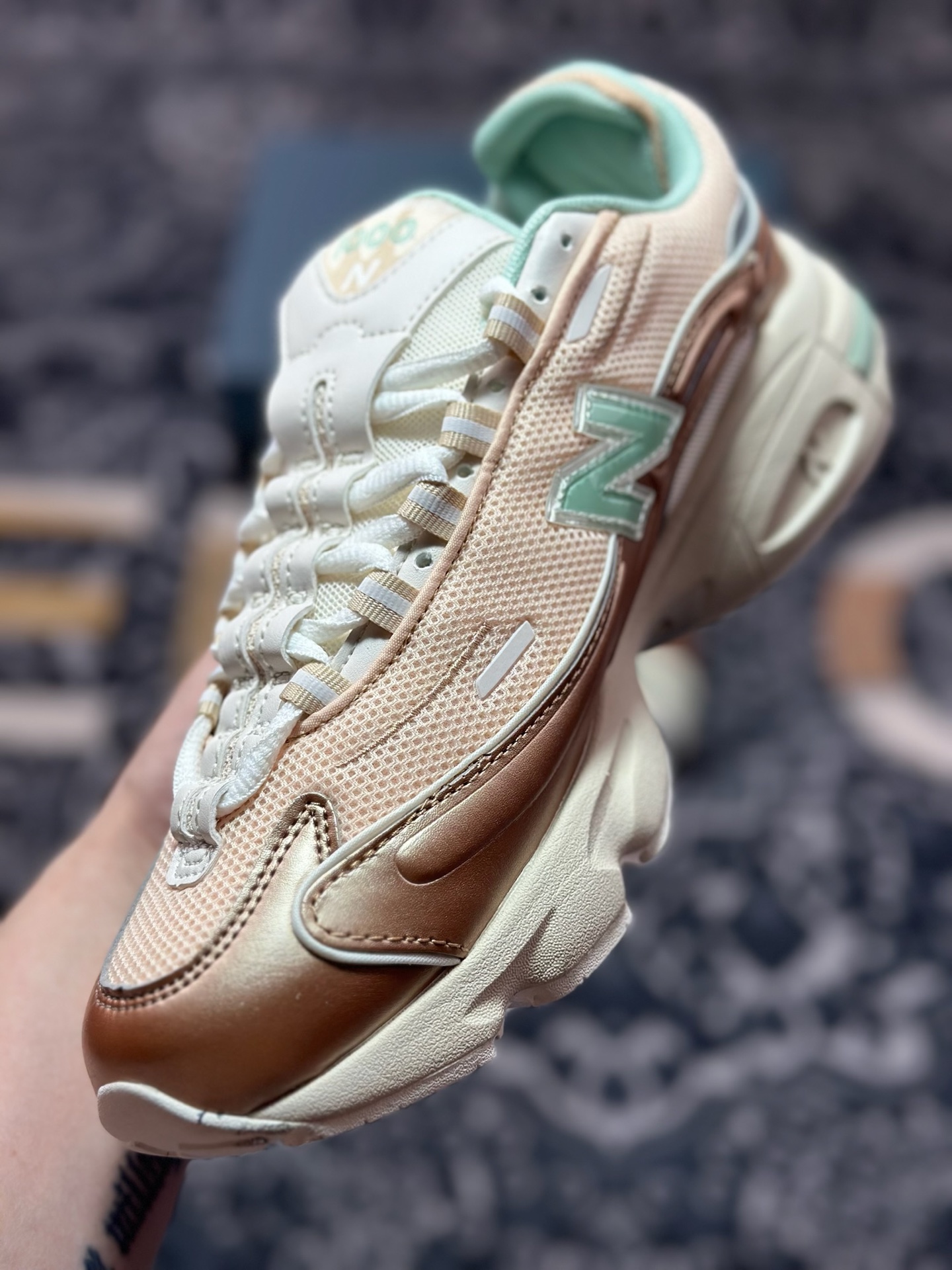 原装级别 New Balance 新百伦 M1000DG 复古休闲跑步鞋-High Quatity Cheap Brand wholesale wholesaler seller Clothes Bags handbags Sneakers Top Fashion Clothing Shoes from China Factory Chinese suppliers best Quality Beautiful Price 原装级别 New Balance 新百伦 M1000DG 复古休闲跑步鞋