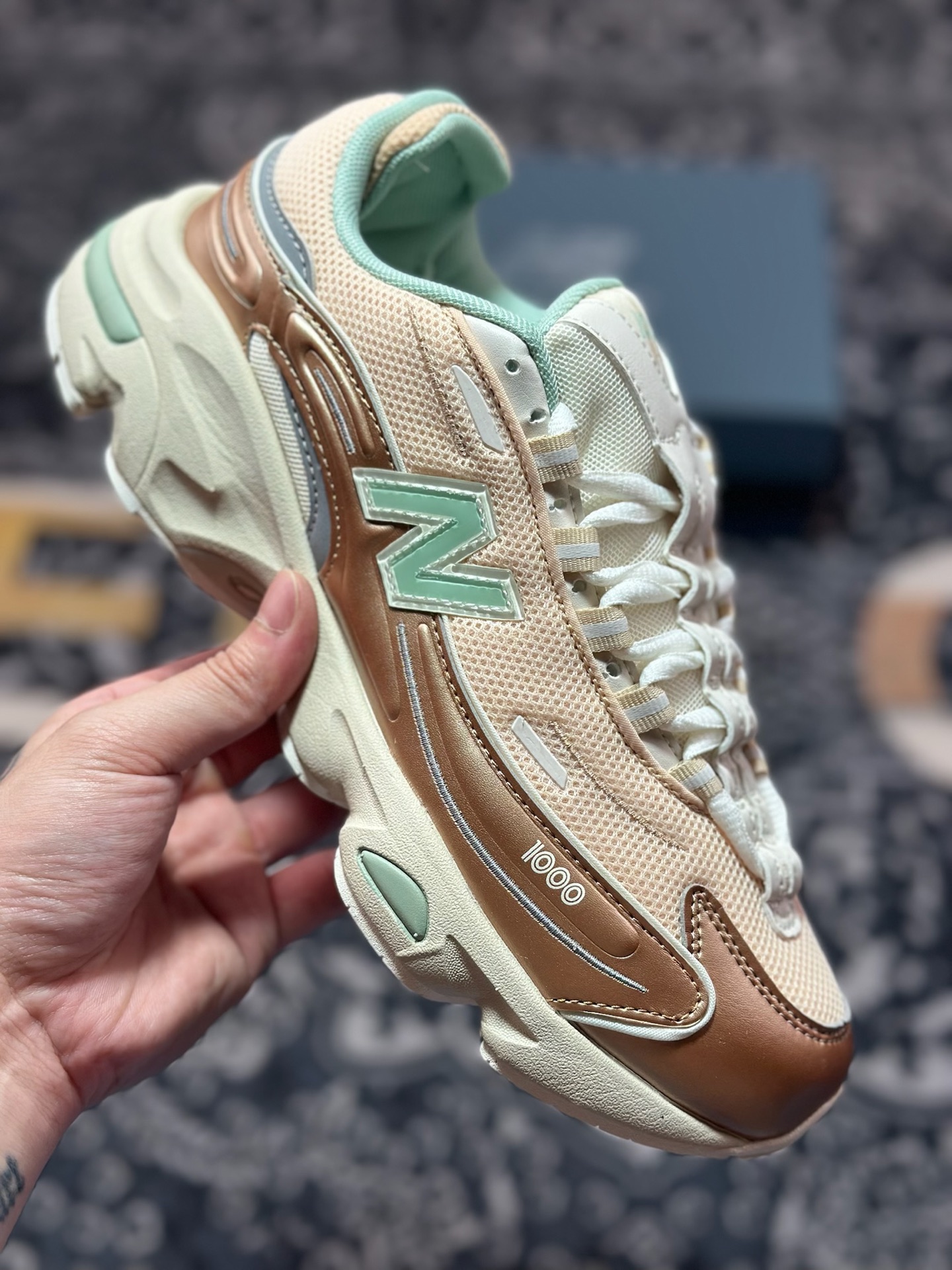 原装级别 New Balance 新百伦 M1000DG 复古休闲跑步鞋-High Quatity Cheap Brand wholesale wholesaler seller Clothes Bags handbags Sneakers Top Fashion Clothing Shoes from China Factory Chinese suppliers best Quality Beautiful Price 原装级别 New Balance 新百伦 M1000DG 复古休闲跑步鞋