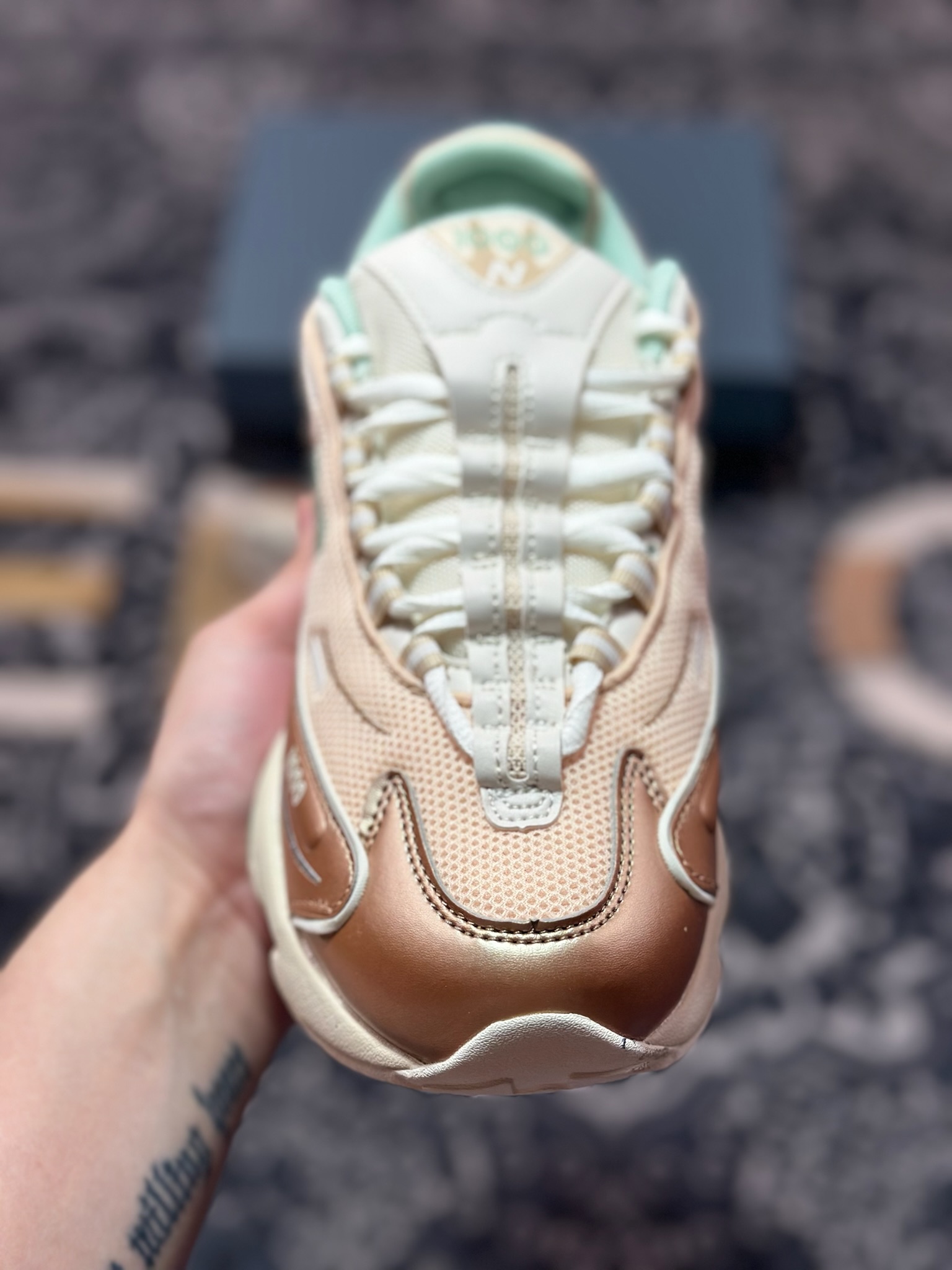 原装级别 New Balance 新百伦 M1000DG 复古休闲跑步鞋-High Quatity Cheap Brand wholesale wholesaler seller Clothes Bags handbags Sneakers Top Fashion Clothing Shoes from China Factory Chinese suppliers best Quality Beautiful Price 原装级别 New Balance 新百伦 M1000DG 复古休闲跑步鞋