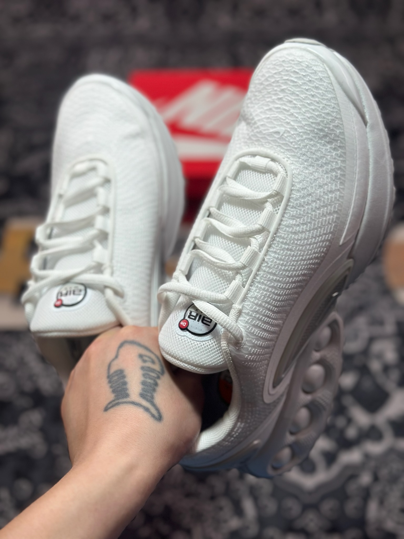 原装级别 NK Air Max Dn 气垫跑鞋 HQ0912-200-High Quatity Cheap Brand wholesale wholesaler seller Clothes Bags handbags Sneakers Top Fashion Clothing Shoes from China Factory Chinese suppliers best Quality Beautiful Price 原装级别 NK Air Max Dn 气垫跑鞋 HQ0912-200