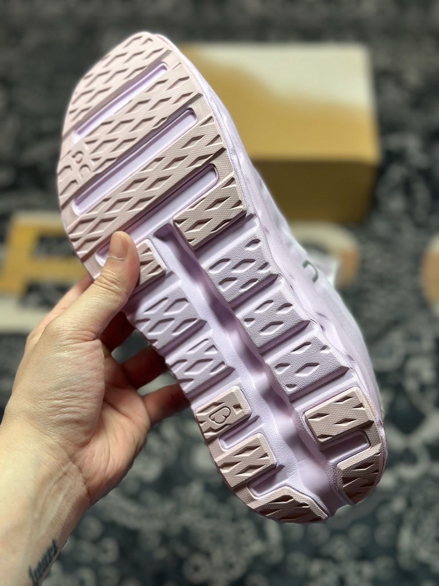 原装级别 On 昂跑 Cloudtilt 舒适轻盈 低帮跑步鞋 3WE10053286