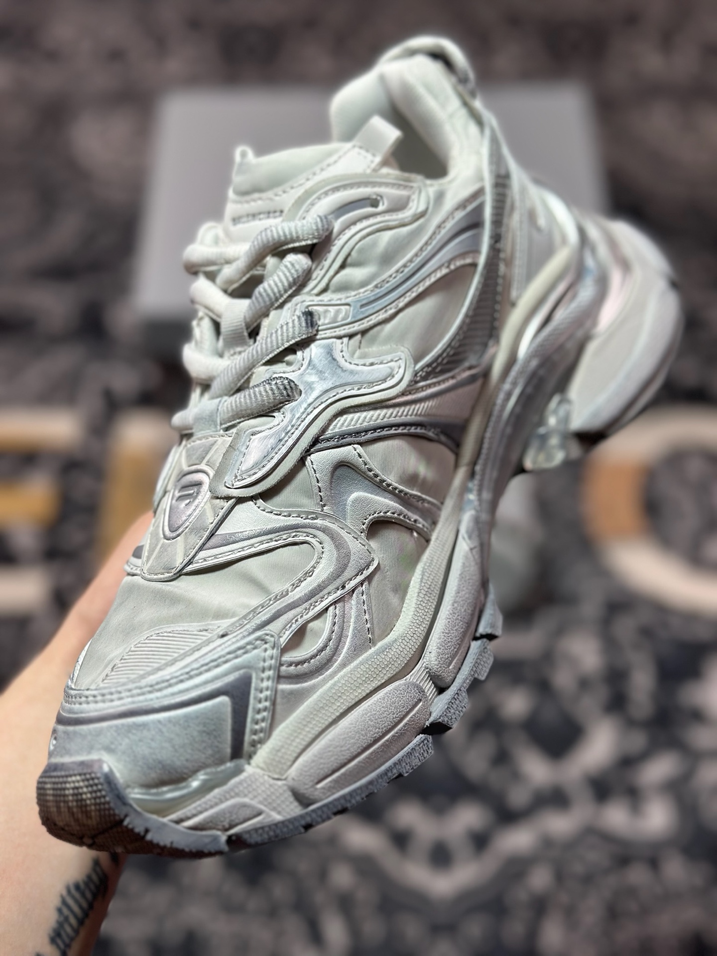 巴黎世家BALENCIAGA Runner Sneaker 3.0慢跑系列低帮复古慢跑鞋“解构拼色深灰银做旧3.0”779066 WRNNY 1180-High Quatity Cheap Brand wholesale wholesaler seller Clothes Bags handbags Sneakers Top Fashion Clothing Shoes from China Factory Chinese suppliers best Quality Beautiful Price 巴黎世家BALENCIAGA Runner Sneaker 3.0慢跑系列低帮复古慢跑鞋“解构拼色深灰银做旧3.0”779066 WRNNY 1180