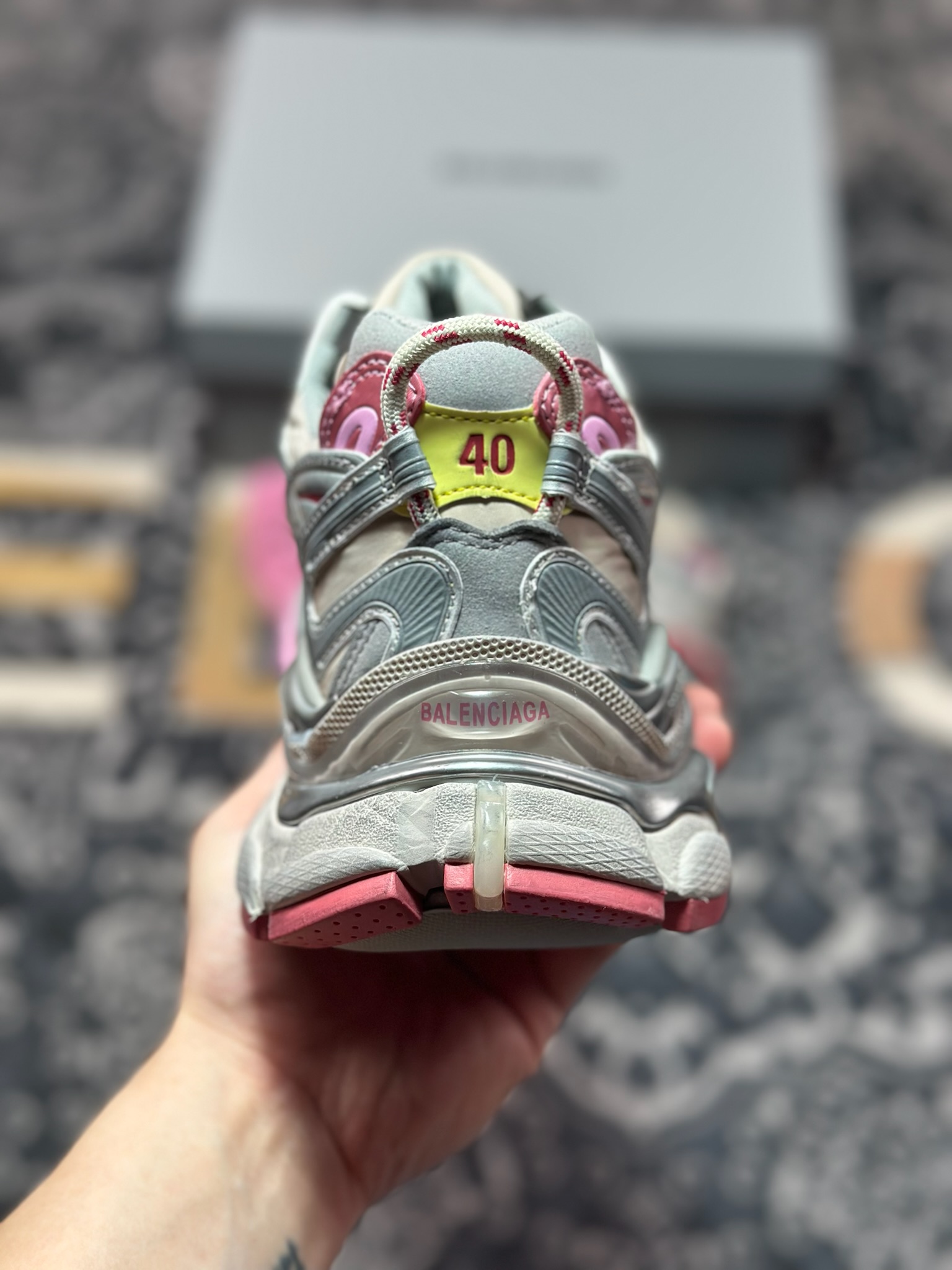 巴黎世家BALENCIAGA Runner Sneaker 3.0慢跑系列低帮复古野跑潮流姥爹慢跑鞋“解构拼色深灰粉黄做旧3.0” 779066 WRNNY 9175-莆田鞋,莆田鞋货源,高仿鞋,高仿鞋货源,安福档口,莆田高仿鞋,莆田鞋批发,高仿鞋批发,莆田高仿运动鞋,高仿运动鞋,莆田运动鞋 巴黎世家BALENCIAGA Runner Sneaker 3.0慢跑系列低帮复古野跑潮流姥爹慢跑鞋“解构拼色深灰粉黄做旧3.0” 779066 WRNNY 9175