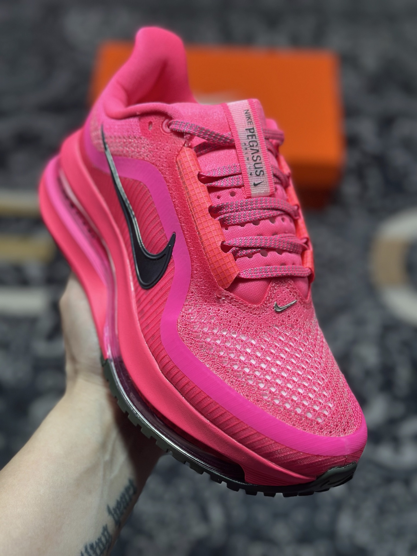 原装级别 NIKE PEGASUS PREMIUM耐克飞马公路跑步鞋 HQ2592-003