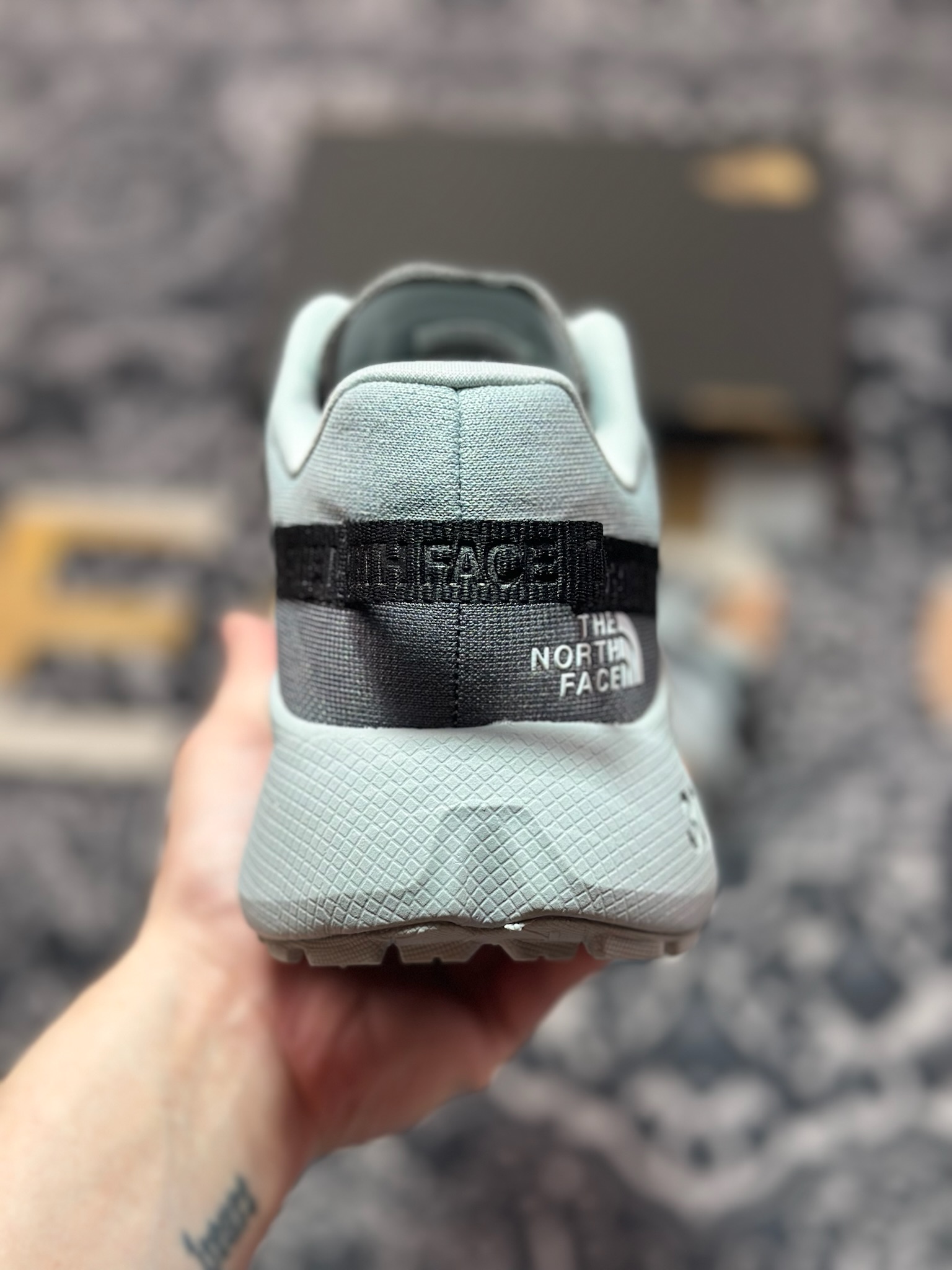 A9220 原装级别 北面/The North Face Altamesa 300 阿尔塔梅萨300系列仿泼水 低帮徒步户外风登山休闲运动鞋 NF0A8A9RV71-140-Chinese UA Cheap High Quatity Brand Clothes Bags handbags Sneakers wholesale wholesaler seller from China Factory suppliers Fashion Clothing Shoes best Quality Beautiful Price A9220 原装级别 北面/The North Face Altamesa 300 阿尔塔梅萨300系列仿泼水 低帮徒步户外风登山休闲运动鞋 NF0A8A9RV71-140