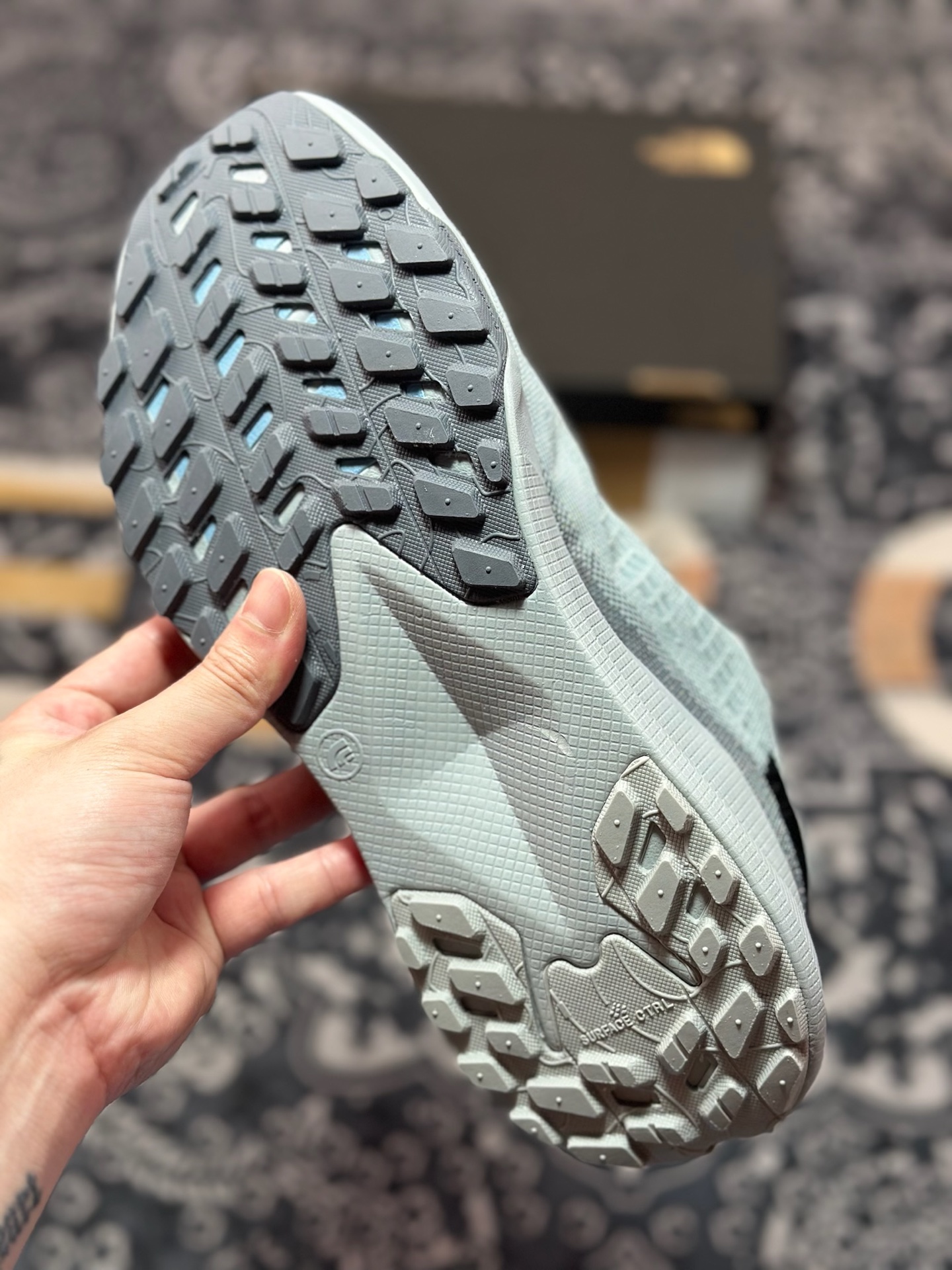 A9220 原装级别 北面/The North Face Altamesa 300 阿尔塔梅萨300系列仿泼水 低帮徒步户外风登山休闲运动鞋 NF0A8A9RV71-140-Chinese UA Cheap High Quatity Brand Clothes Bags handbags Sneakers wholesale wholesaler seller from China Factory suppliers Fashion Clothing Shoes best Quality Beautiful Price A9220 原装级别 北面/The North Face Altamesa 300 阿尔塔梅萨300系列仿泼水 低帮徒步户外风登山休闲运动鞋 NF0A8A9RV71-140