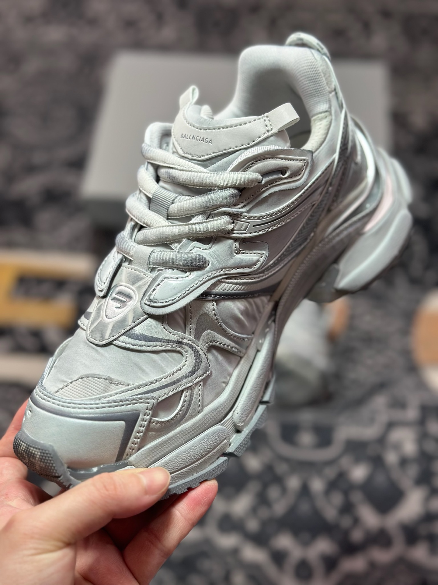 D2480 巴黎世家BALENCIAGA Runner Sneaker 3.0慢跑系列低帮运动慢跑鞋“解构拼色深灰银做旧3.0”779066 WRNNY 1180-Chinese UA Cheap High Quatity Brand Clothes Bags handbags Sneakers wholesale wholesaler seller from China Factory suppliers Fashion Clothing Shoes best Quality Beautiful Price D2480 巴黎世家BALENCIAGA Runner Sneaker 3.0慢跑系列低帮运动慢跑鞋“解构拼色深灰银做旧3.0”779066 WRNNY 1180