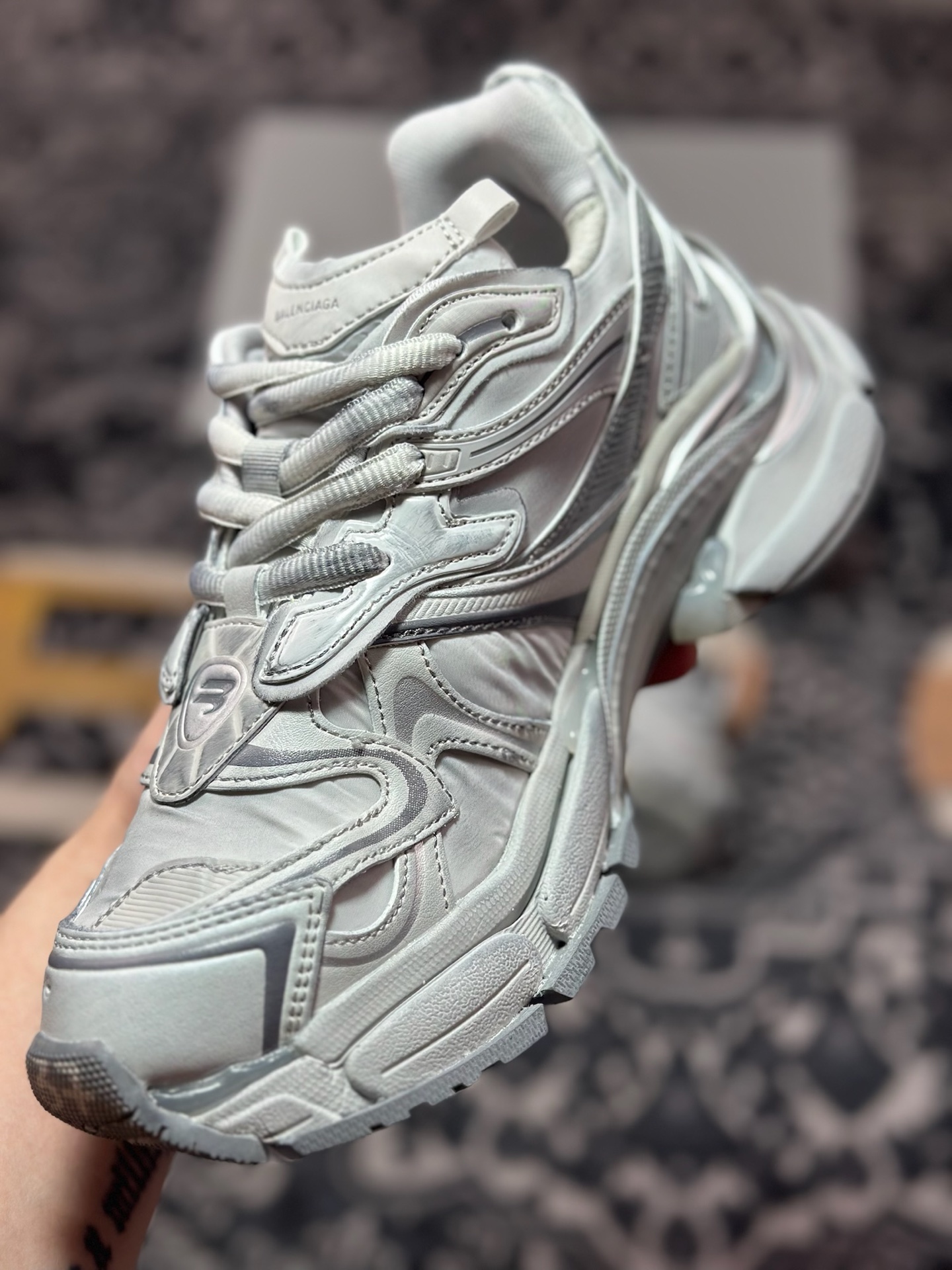 D2480 巴黎世家BALENCIAGA Runner Sneaker 3.0慢跑系列低帮运动慢跑鞋“解构拼色深灰银做旧3.0”779066 WRNNY 1180-Chinese UA Cheap High Quatity Brand Clothes Bags handbags Sneakers wholesale wholesaler seller from China Factory suppliers Fashion Clothing Shoes best Quality Beautiful Price D2480 巴黎世家BALENCIAGA Runner Sneaker 3.0慢跑系列低帮运动慢跑鞋“解构拼色深灰银做旧3.0”779066 WRNNY 1180