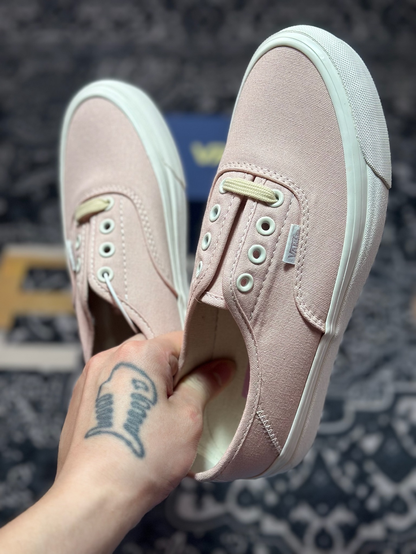 A1130 Vans Authentic 44 Premium 粉色 万斯官方 舒适简约时尚低帮帆布鞋 VN000D4YFBM
