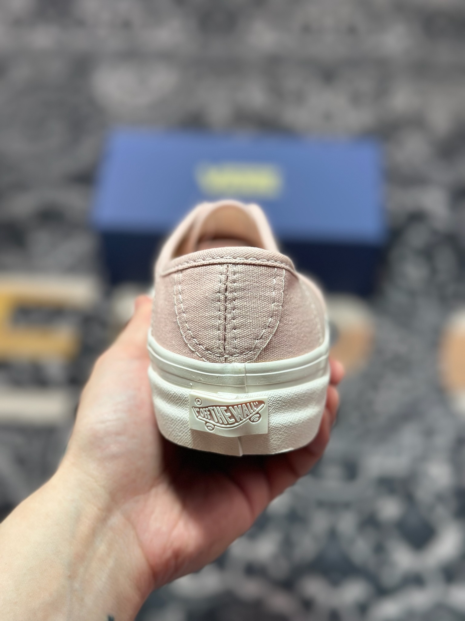 A1130 Vans Authentic 44 Premium 粉色 万斯官方 舒适简约时尚低帮帆布鞋 VN000D4YFBM