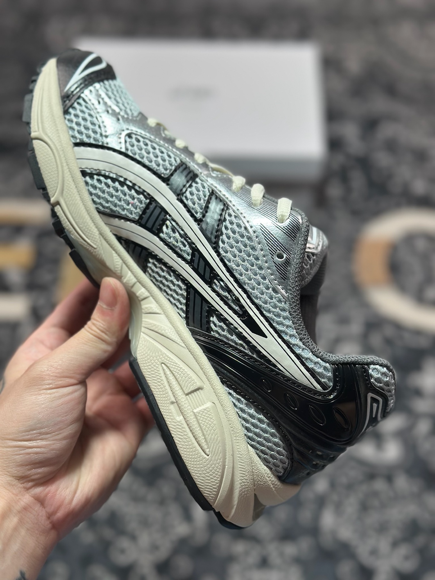 A9220 原装级别 Asics 亚瑟士 GEL-Kayano 14 低帮运动休闲跑步鞋 1201A935-001