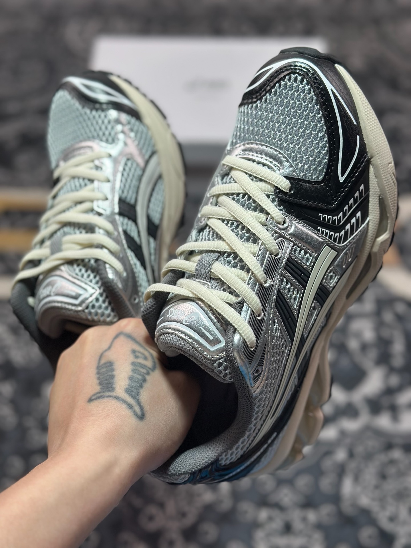 A9220 原装级别 Asics 亚瑟士 GEL-Kayano 14 低帮运动休闲跑步鞋 1201A935-001